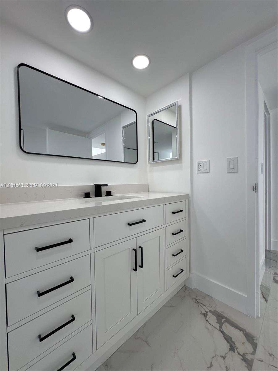 El Dorado at 3675 Country Club Dr, Aventura, FL 33180 - For Rent photo 30