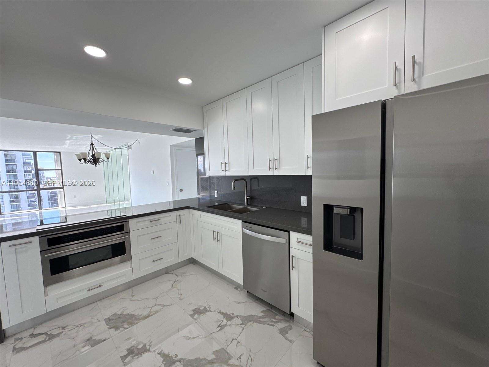 El Dorado at 3675 Country Club Dr, Aventura, FL 33180 - For Rent photo 4