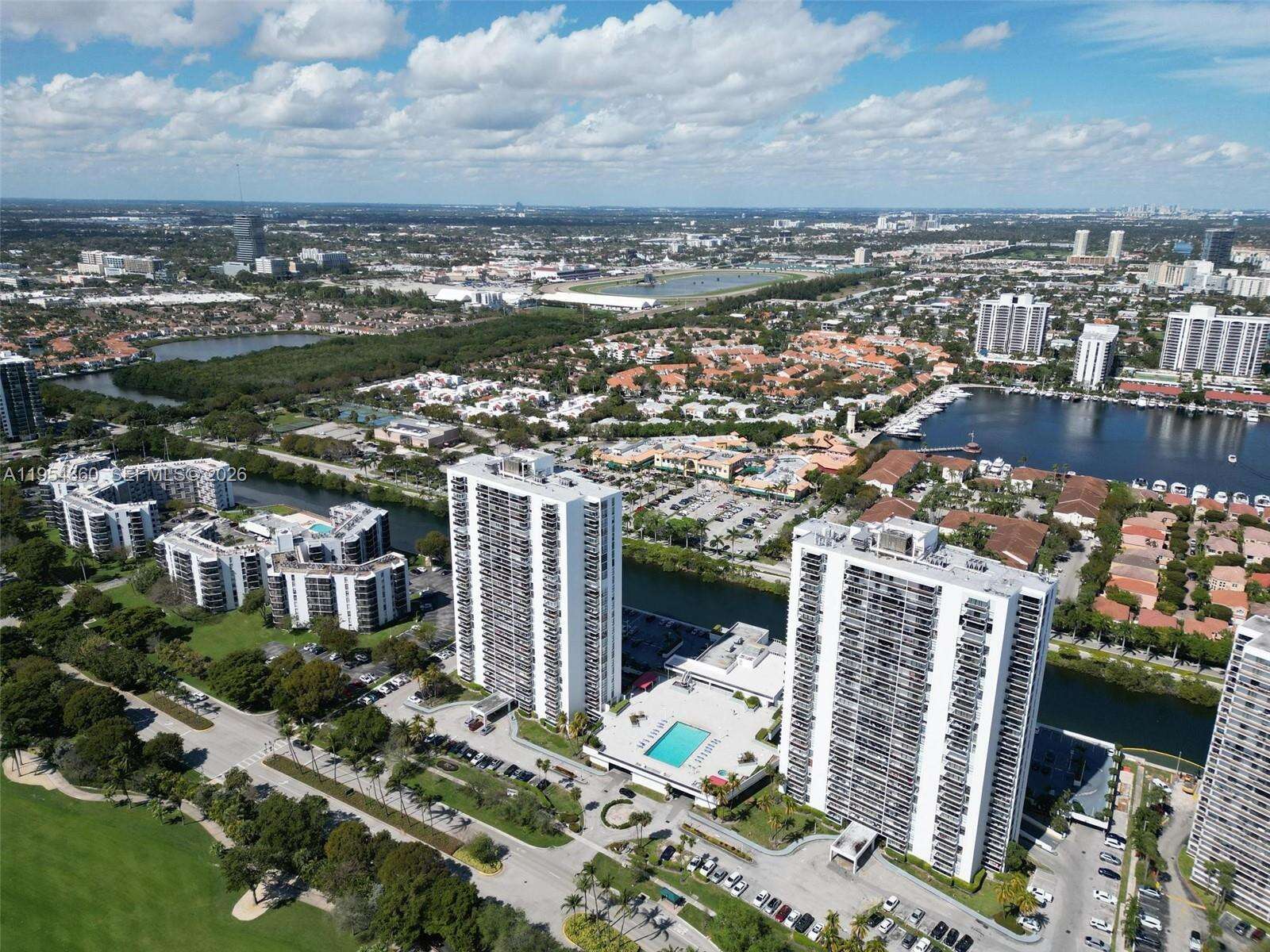 El Dorado at 3675 Country Club Dr, Aventura, FL 33180 - For Rent photo 38