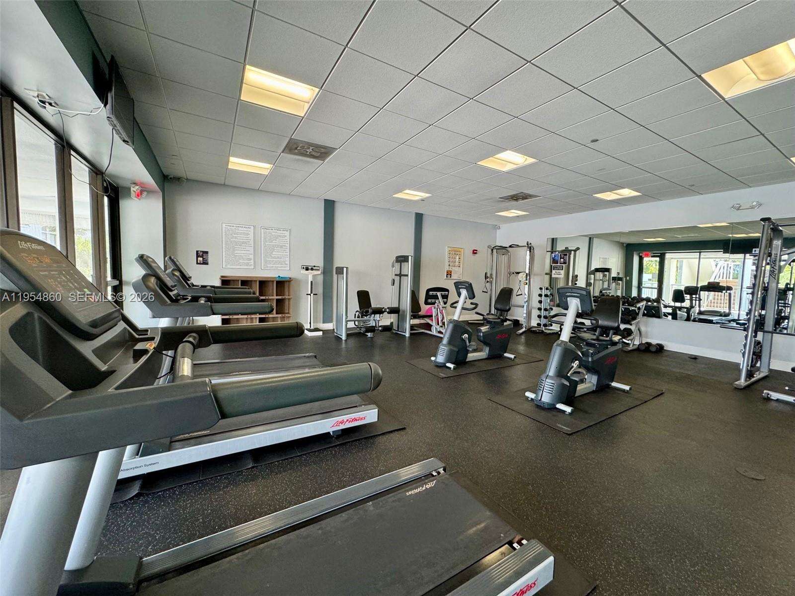 El Dorado at 3675 Country Club Dr, Aventura, FL 33180 - For Rent photo 42