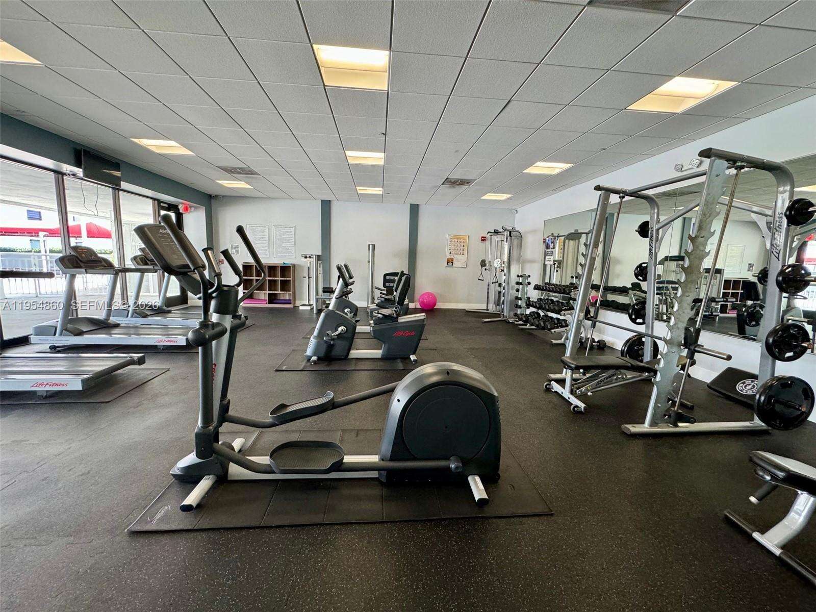 El Dorado at 3675 Country Club Dr, Aventura, FL 33180 - For Rent photo 43