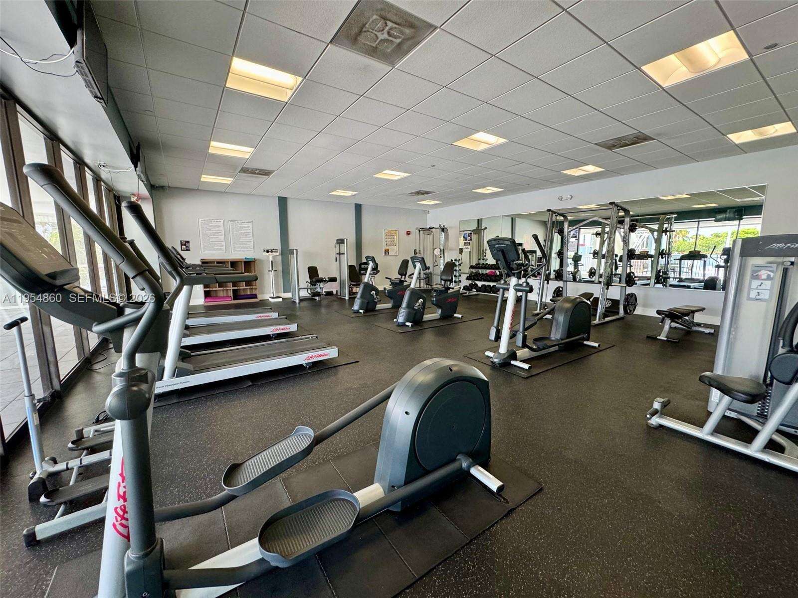 El Dorado at 3675 Country Club Dr, Aventura, FL 33180 - For Rent photo 49