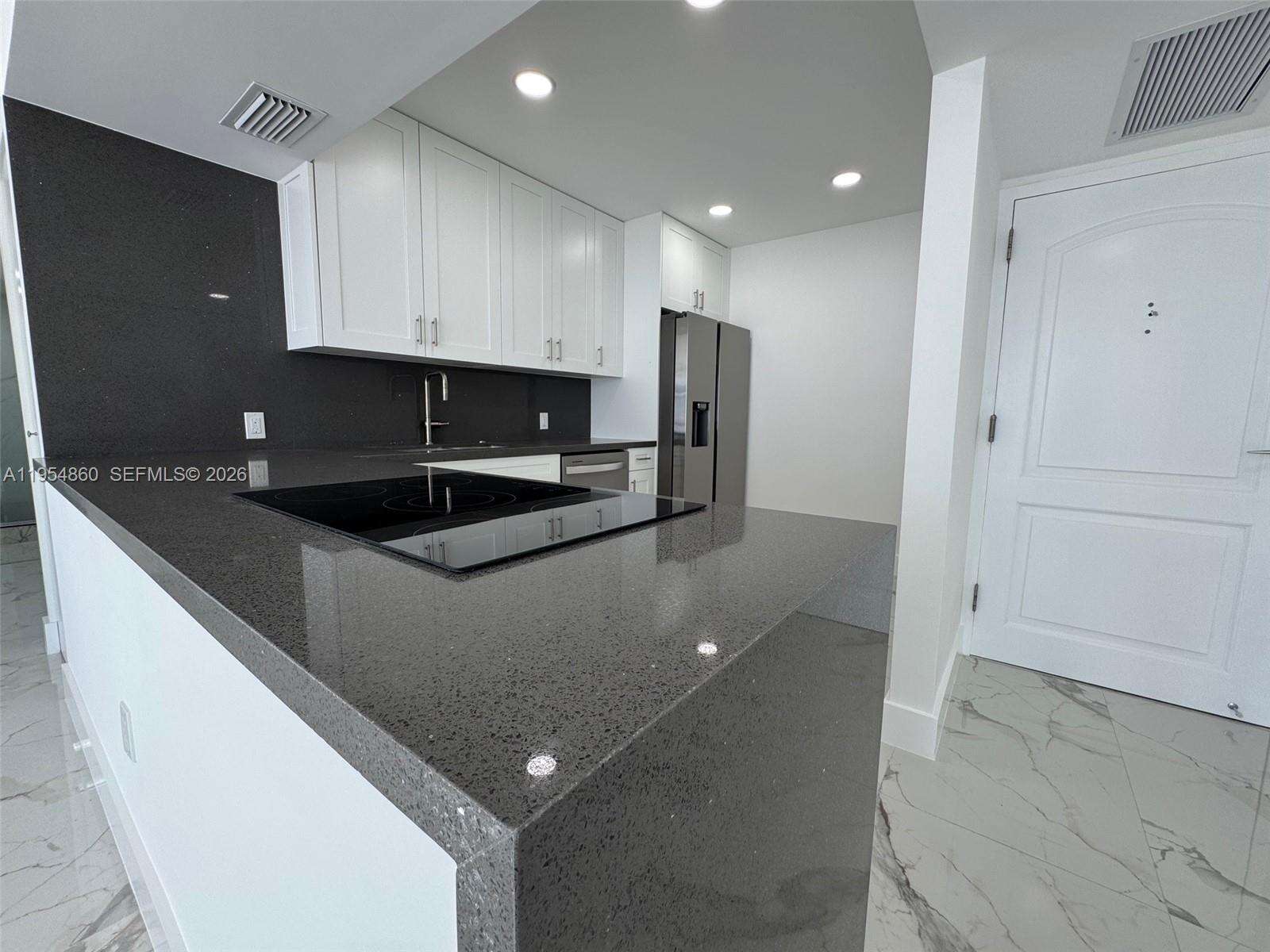 El Dorado at 3675 Country Club Dr, Aventura, FL 33180 - For Rent photo 10