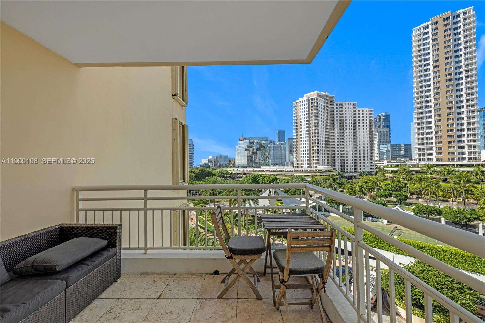 One Tequesta Point at 888 Brickell Key Dr, Miami, FL 33131 - For Rent photo 4
