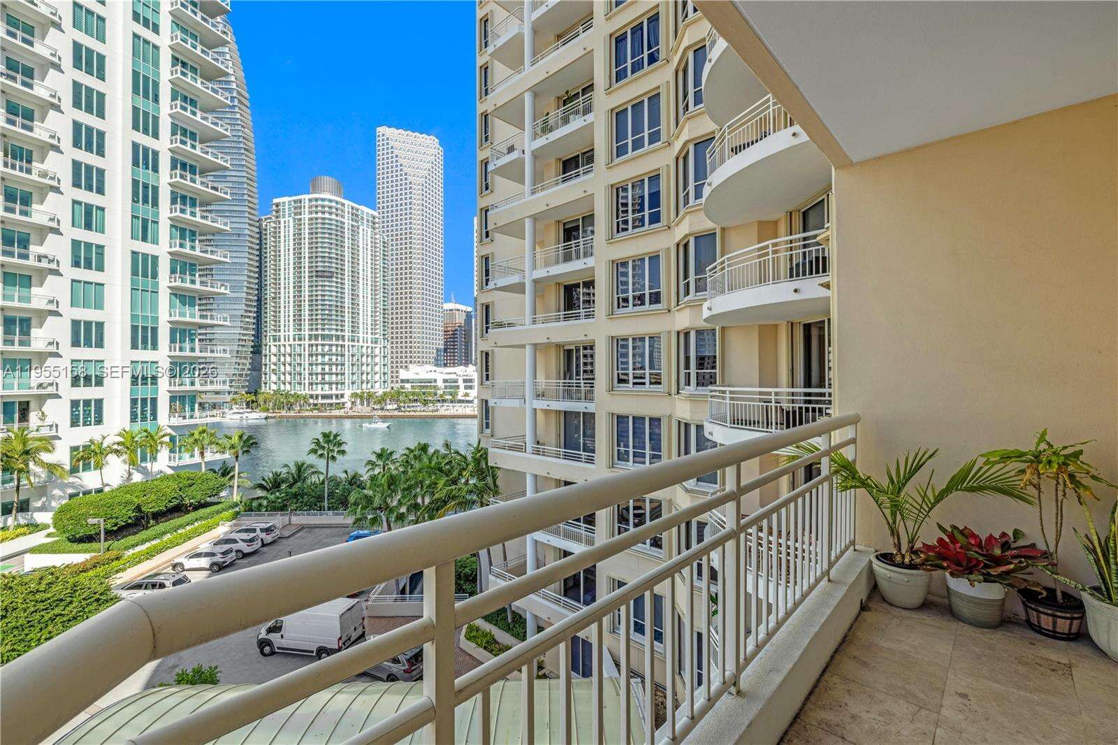 One Tequesta Point at 888 Brickell Key Dr, Miami, FL 33131 - For Rent photo 5