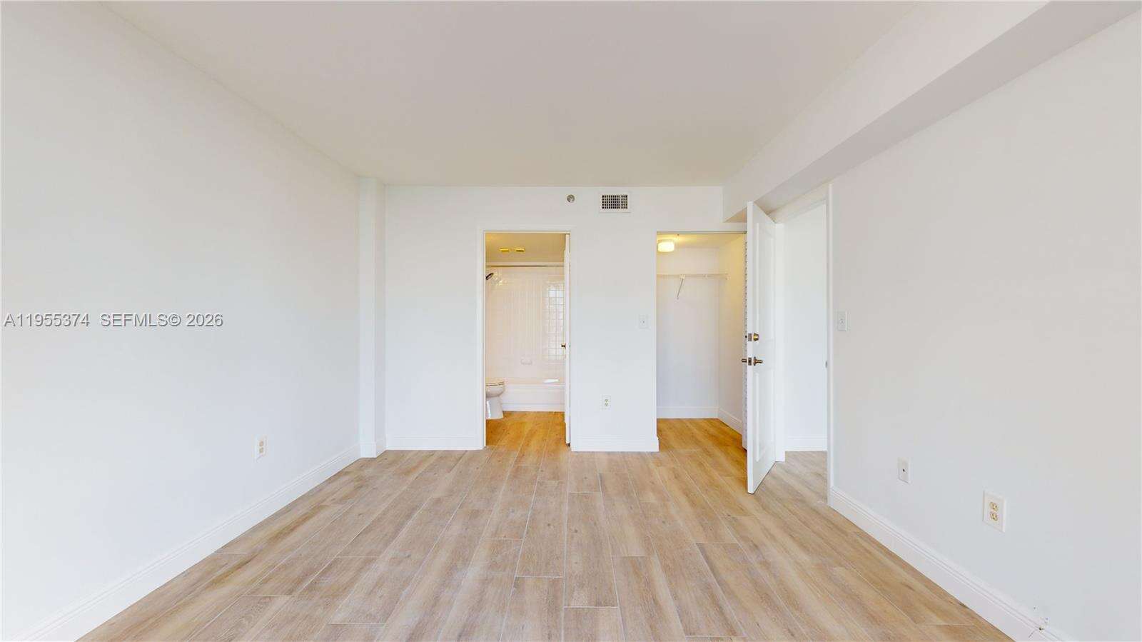 Brickell Key 2 at 540 Brickell Key Dr, Miami, FL 33131 - For Rent photo 12