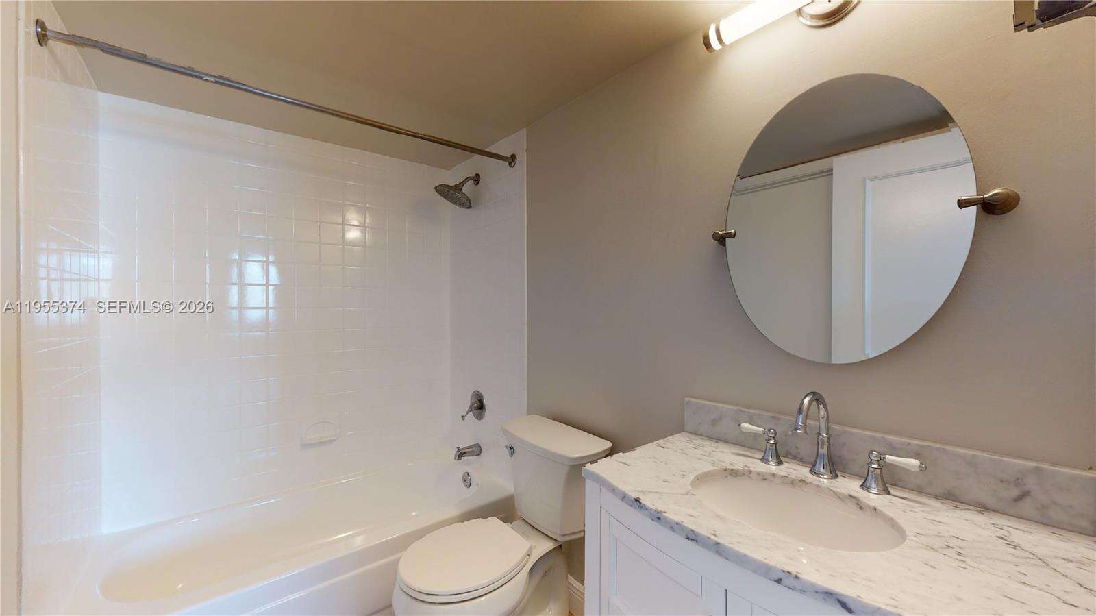 Brickell Key 2 at 540 Brickell Key Dr, Miami, FL 33131 - For Rent photo 19