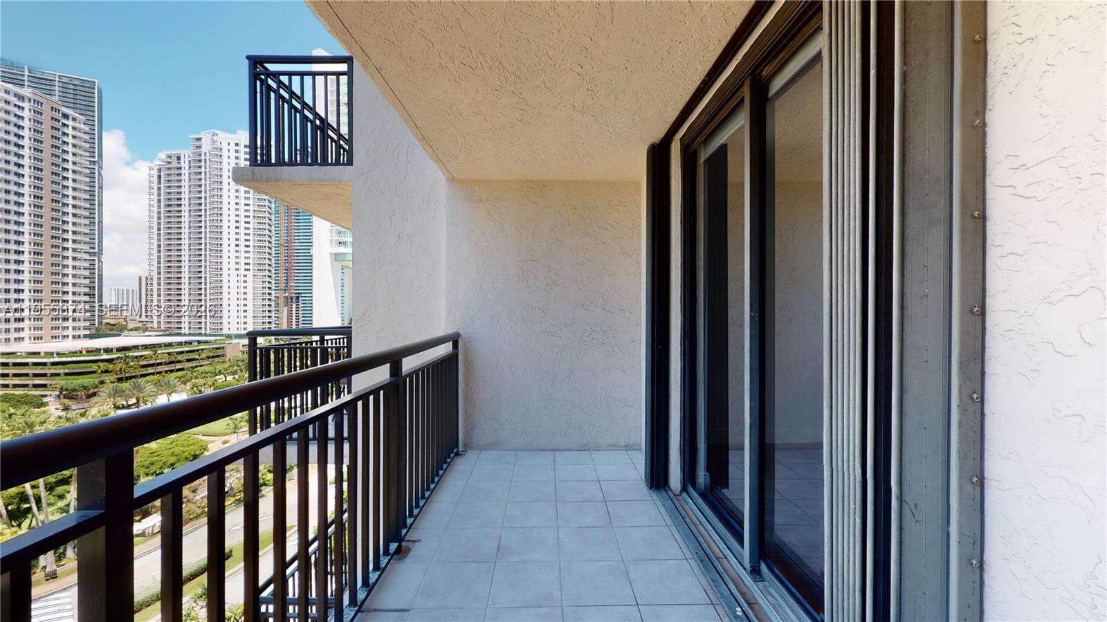 Brickell Key 2 at 540 Brickell Key Dr, Miami, FL 33131 - For Rent photo 20
