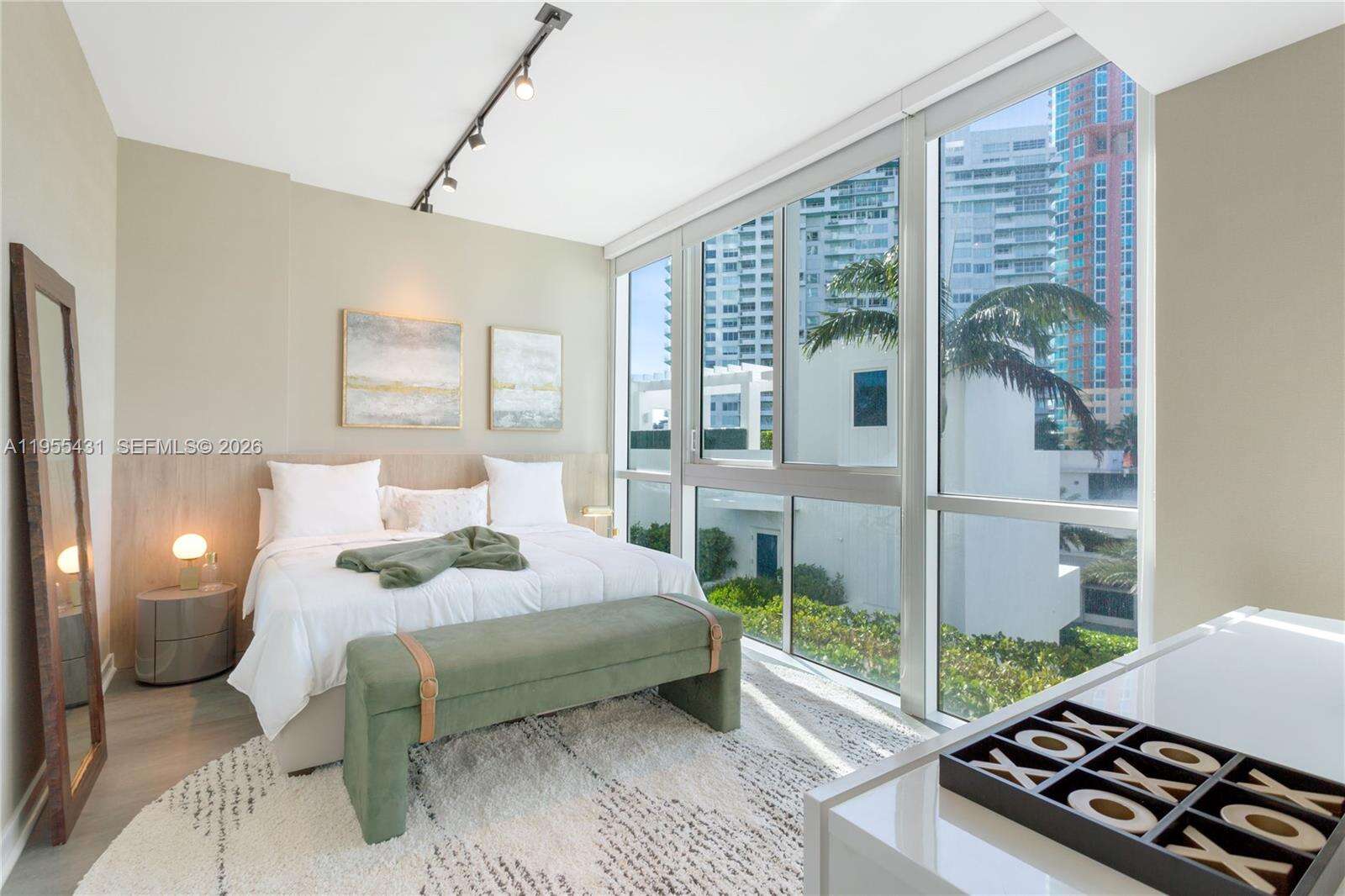 Continuum North Tower at 50 Pointe Dr, Miami Beach, FL 33139 - For Rent photo 13