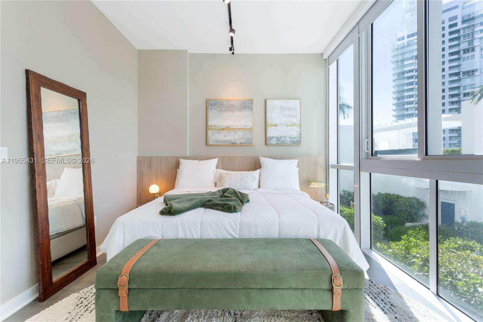 Continuum North Tower at 50 Pointe Dr, Miami Beach, FL 33139 - For Rent photo 14