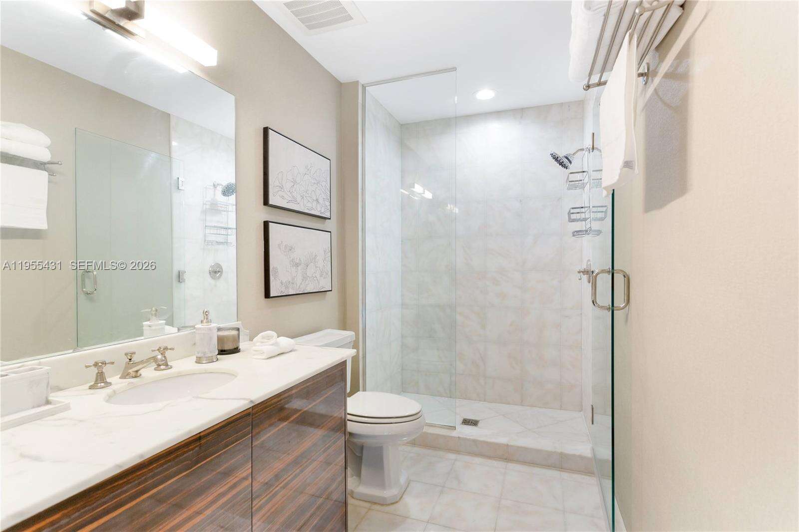 Continuum North Tower at 50 Pointe Dr, Miami Beach, FL 33139 - For Rent photo 16