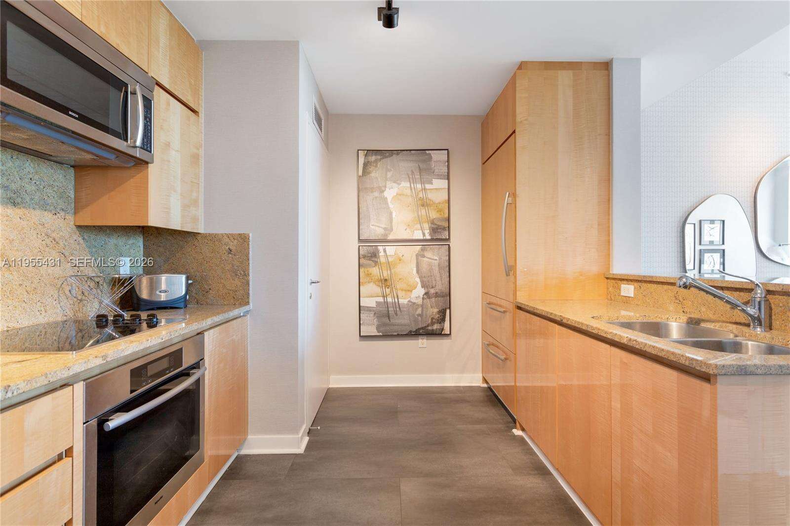 Continuum North Tower at 50 Pointe Dr, Miami Beach, FL 33139 - For Rent photo 4