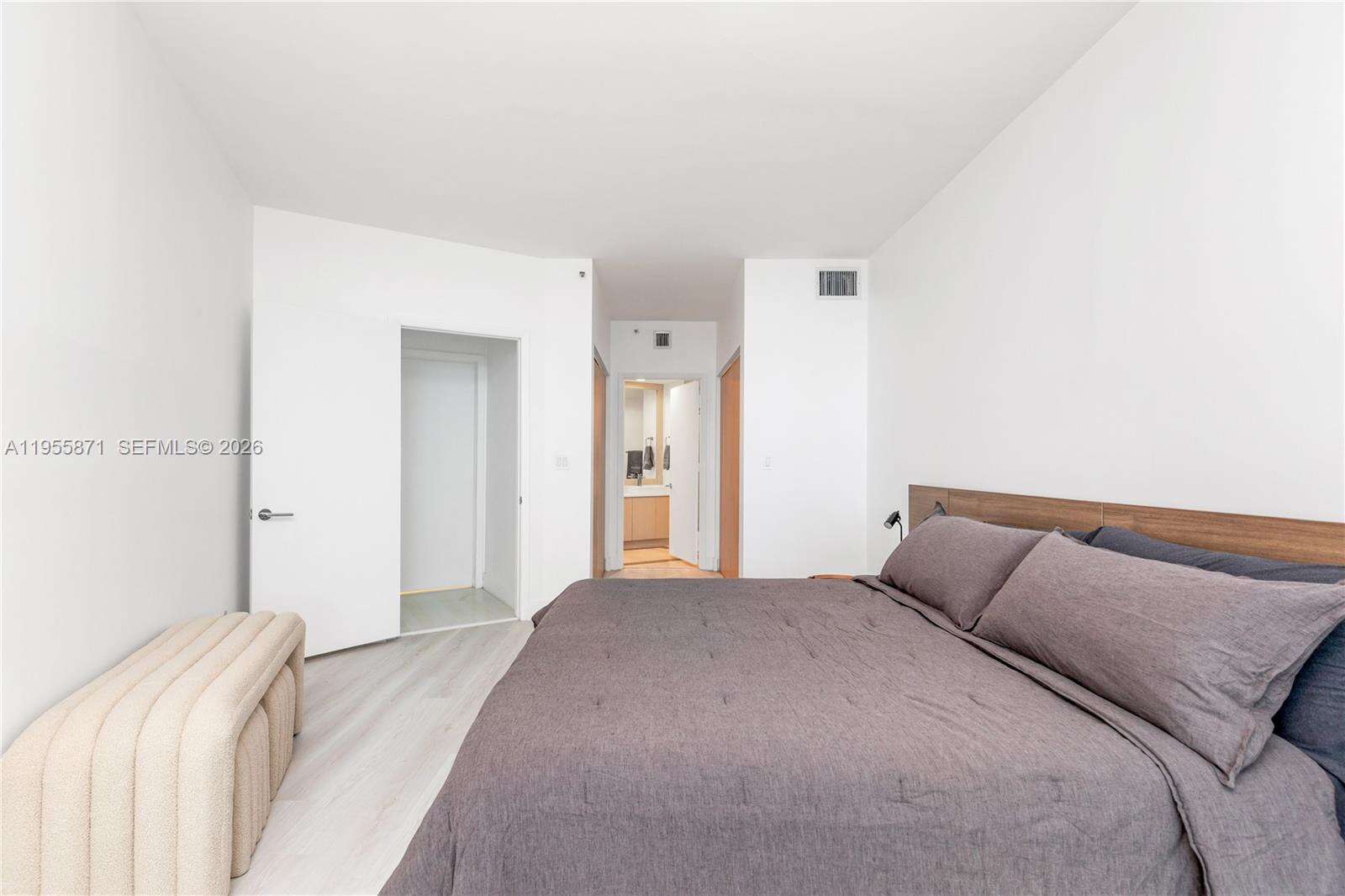 Portofino Tower at 300 Pointe Dr, Miami Beach, FL 33139 - For Rent photo 23