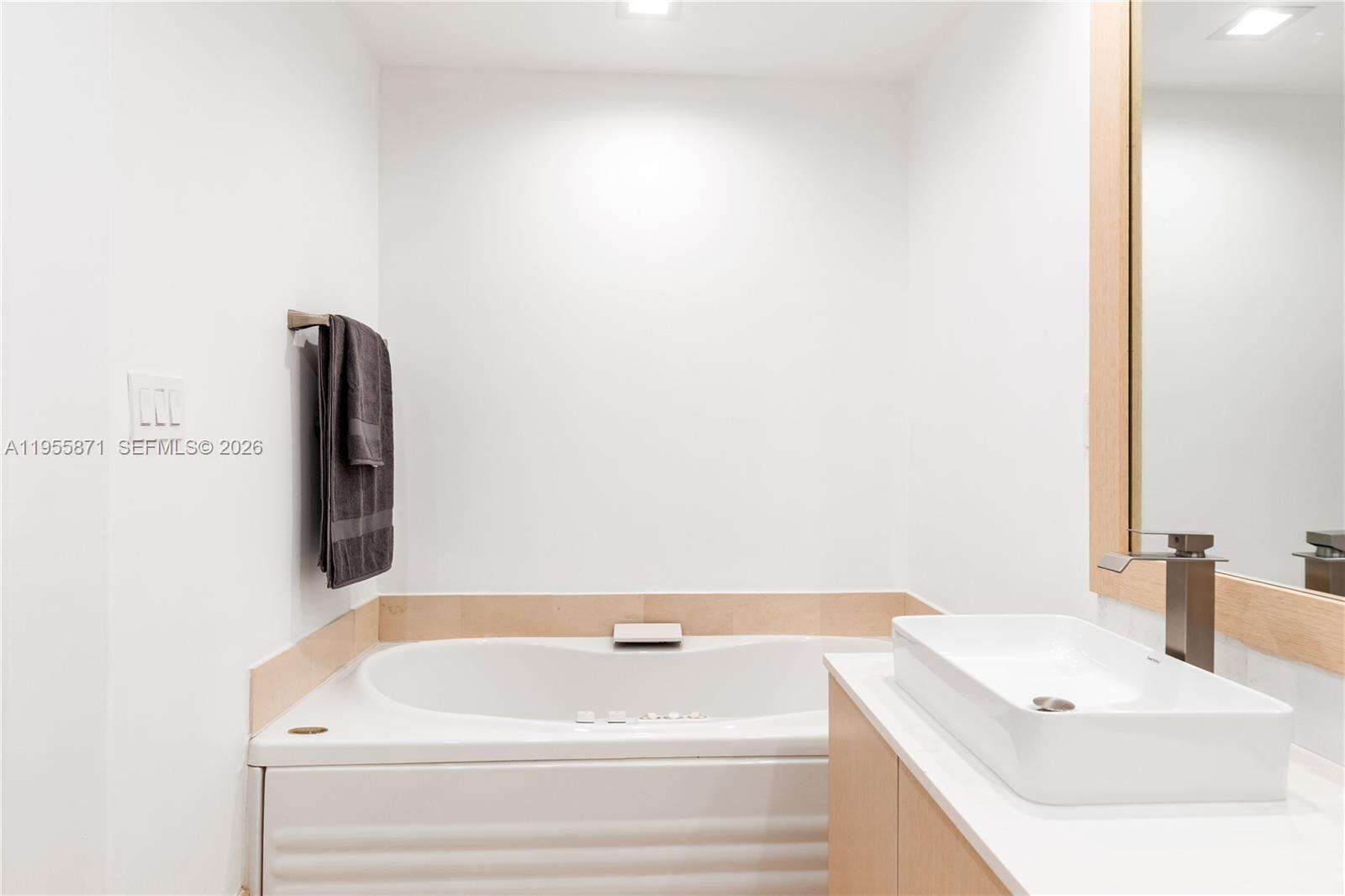 Portofino Tower at 300 Pointe Dr, Miami Beach, FL 33139 - For Rent photo 56
