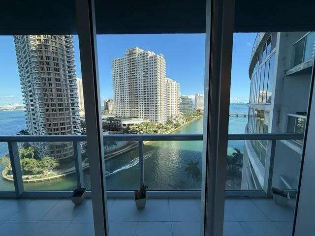 Icon Brickell 1 at 465 Brickell, Miami, FL 33131 - For Rent photo 1