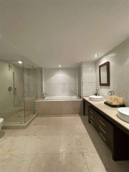 Icon Brickell 1 at 465 Brickell, Miami, FL 33131 - For Rent photo 13