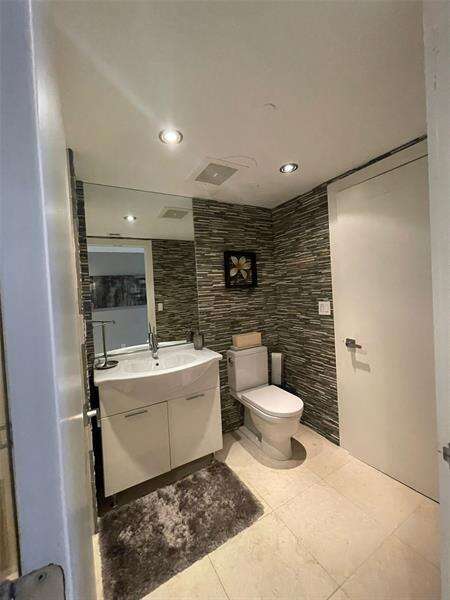 Icon Brickell 1 at 465 Brickell, Miami, FL 33131 - For Rent photo 19