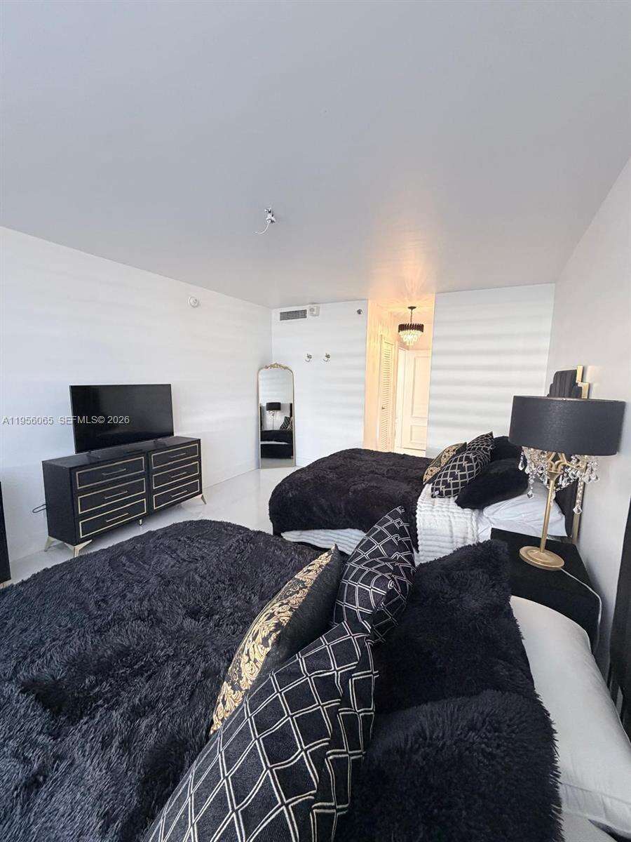 Decoplage at 100 Lincoln Rd, Miami Beach, FL 33139 - For Rent photo 7