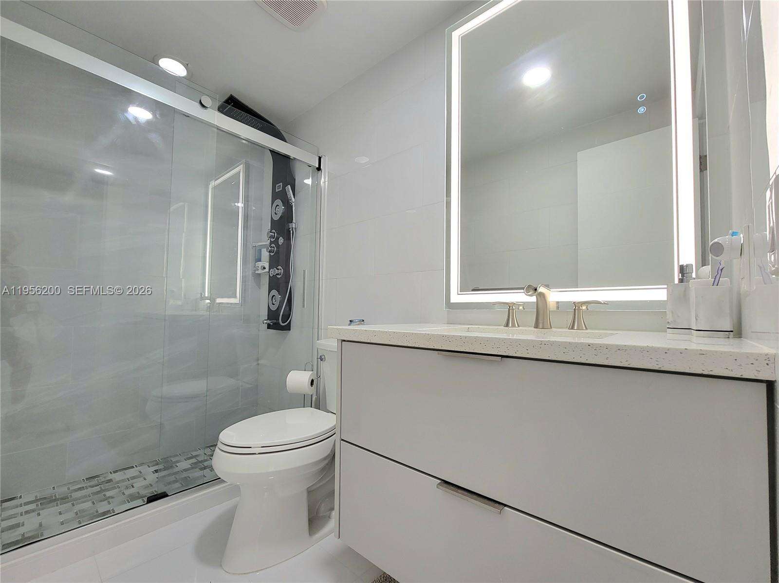 Alexander Towers at 3505 Ocean Dr, Hollywood, FL 33019 - For Rent photo 16