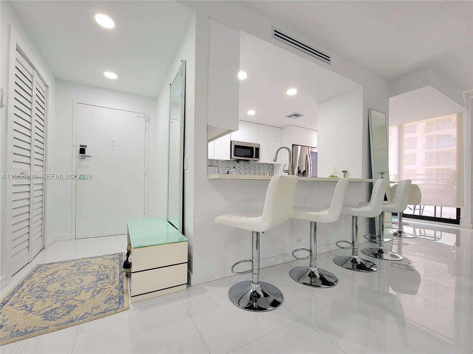 Alexander Towers at 3505 Ocean Dr, Hollywood, FL 33019 - For Rent photo 3