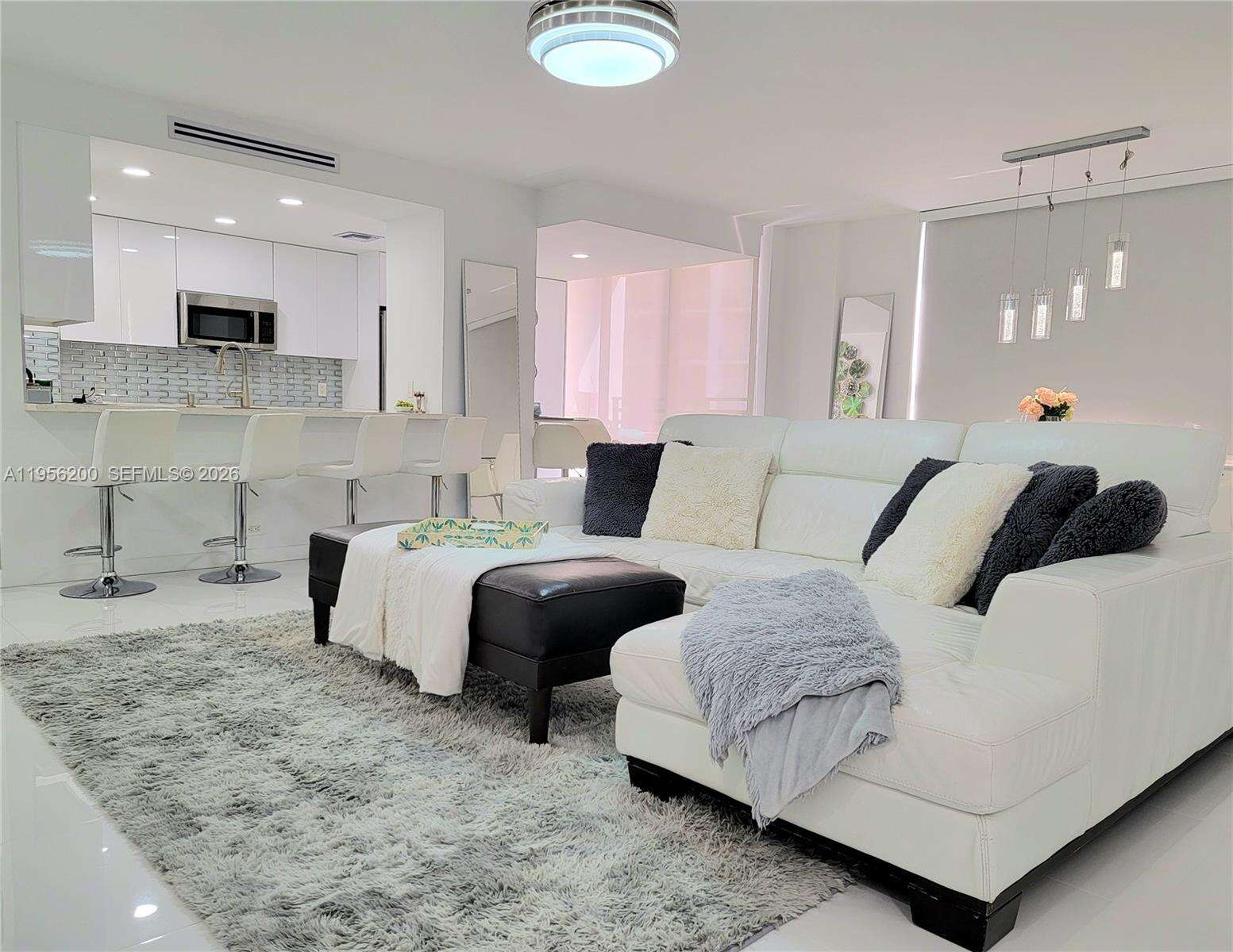 Alexander Towers at 3505 Ocean Dr, Hollywood, FL 33019 - For Rent photo 4