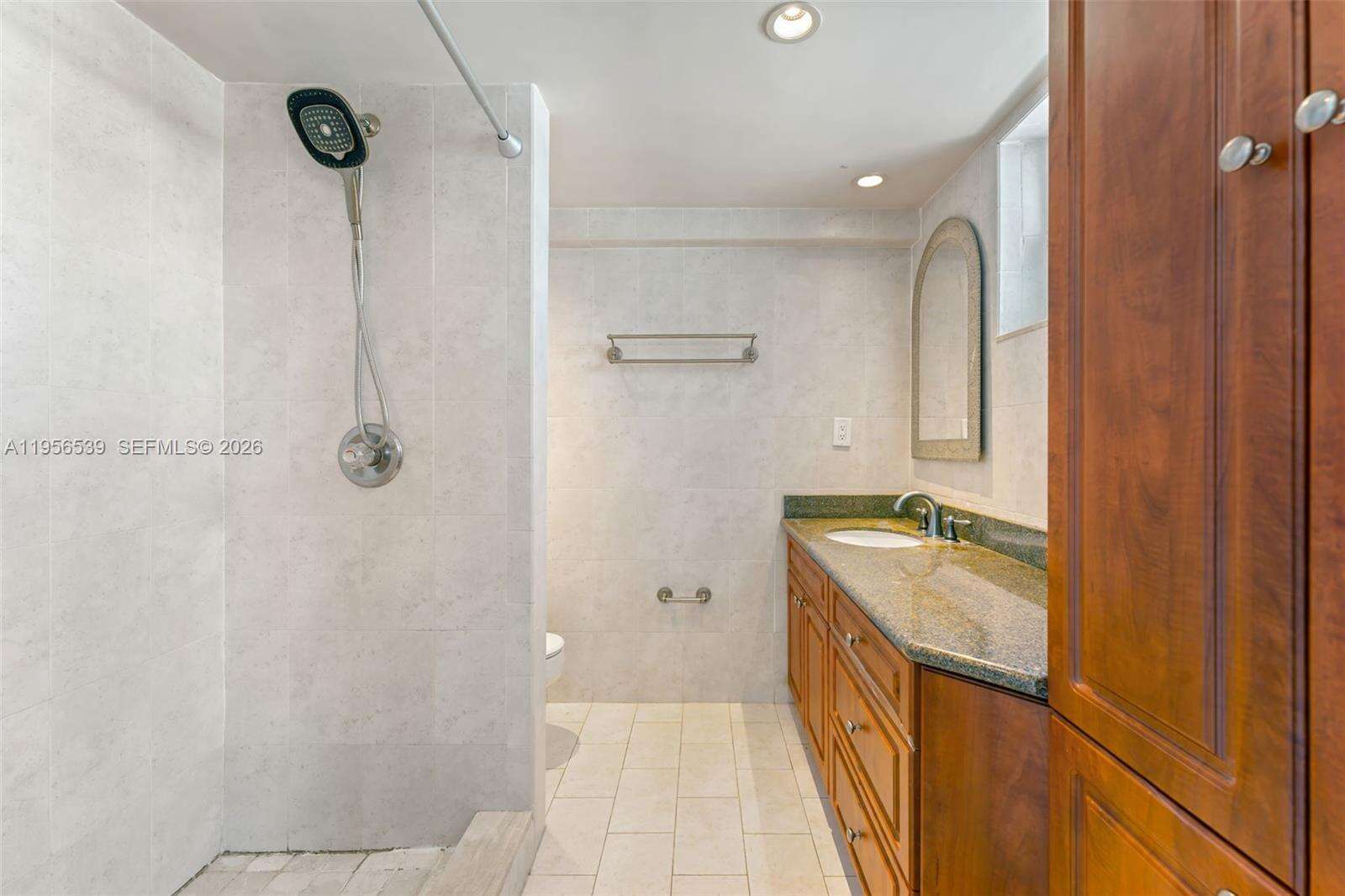 The Carriage Club North at Miami Beach, FL 33140 - For Rent photo 15