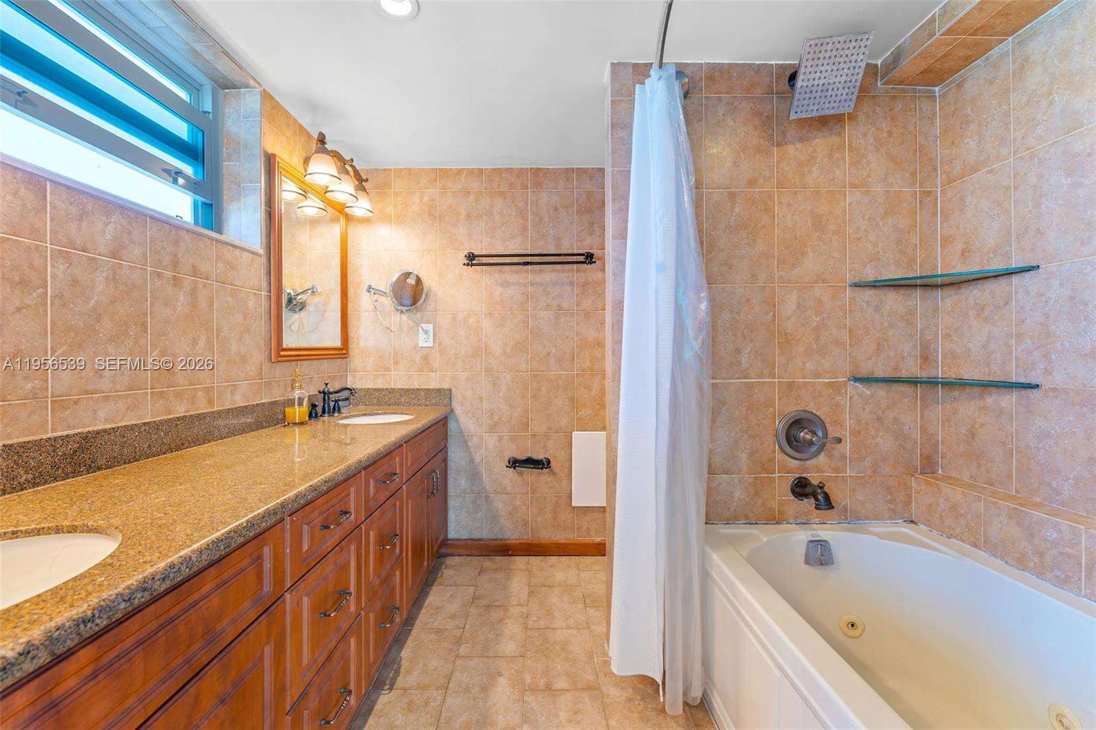 The Carriage Club North at Miami Beach, FL 33140 - For Rent photo 19