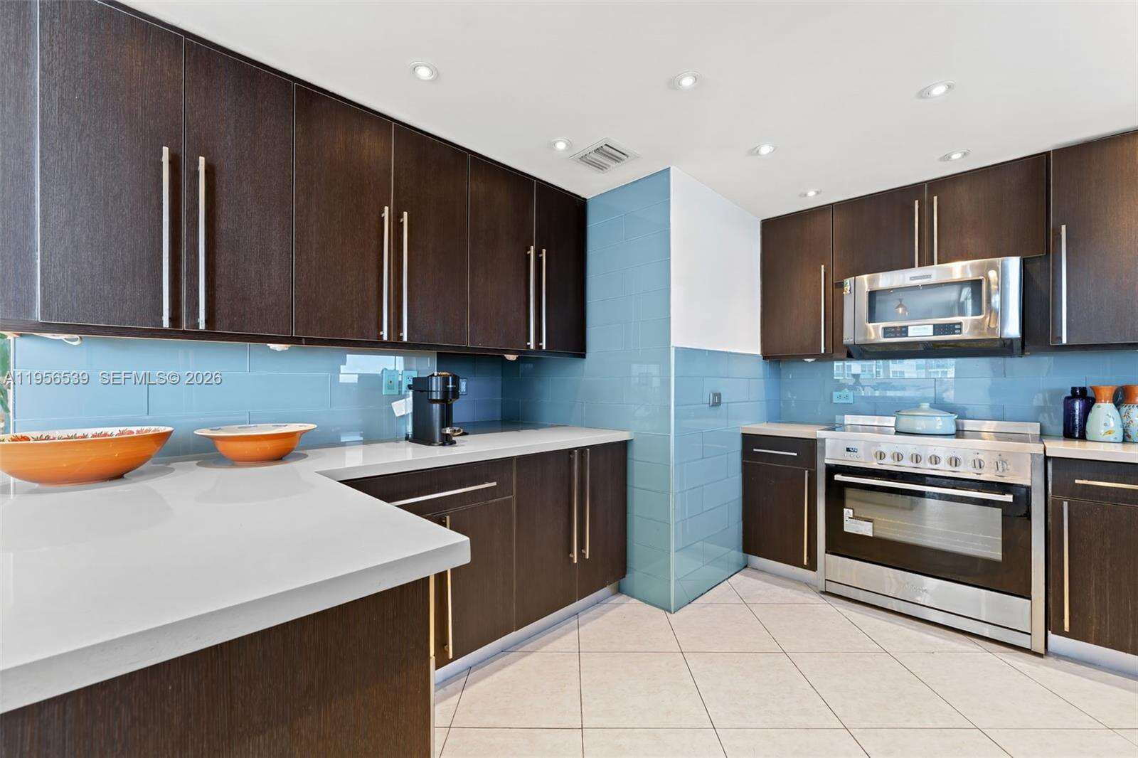 The Carriage Club North at Miami Beach, FL 33140 - For Rent photo 6