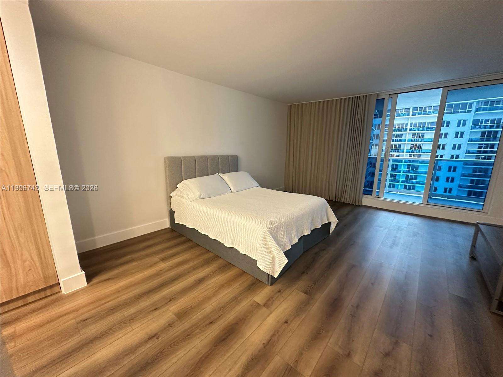 Roney Palace at 2301 Collins Ave, Miami Beach, FL 33139 - For Rent photo 13