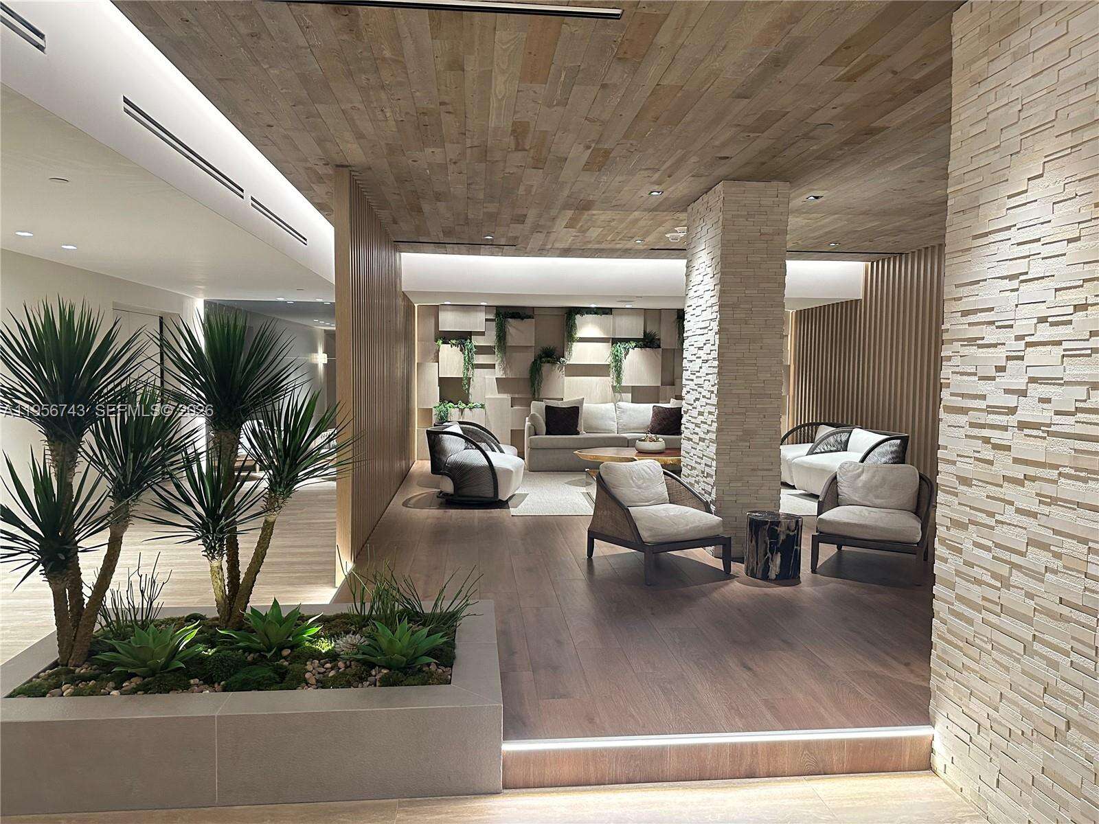 Roney Palace at 2301 Collins Ave, Miami Beach, FL 33139 - For Rent photo 17