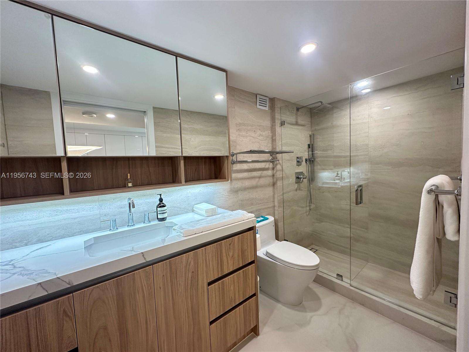 Roney Palace at 2301 Collins Ave, Miami Beach, FL 33139 - For Rent photo 7