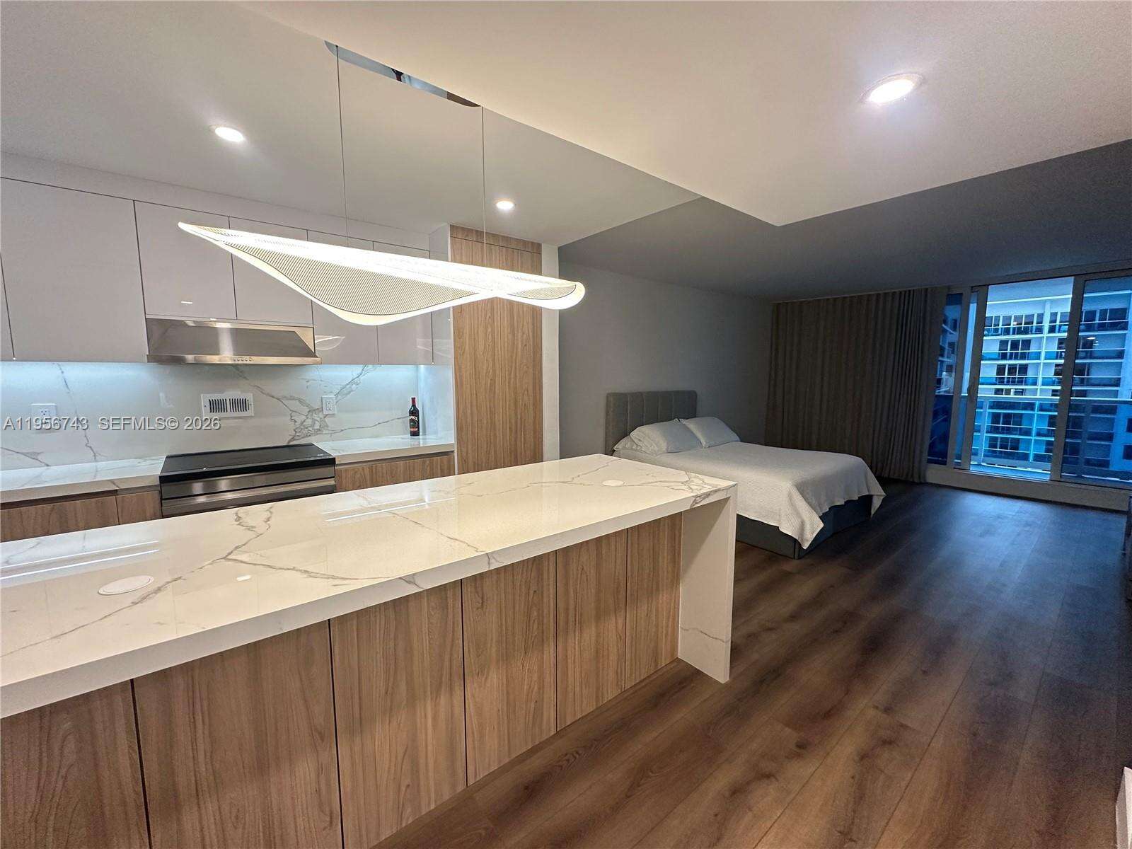 Roney Palace at 2301 Collins Ave, Miami Beach, FL 33139 - For Rent photo 9