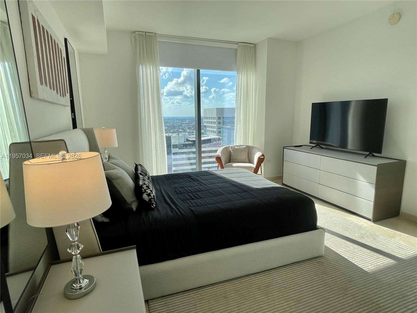 Rise Brickell at 88 7 St, Miami, FL 33131 - For Rent photo 12