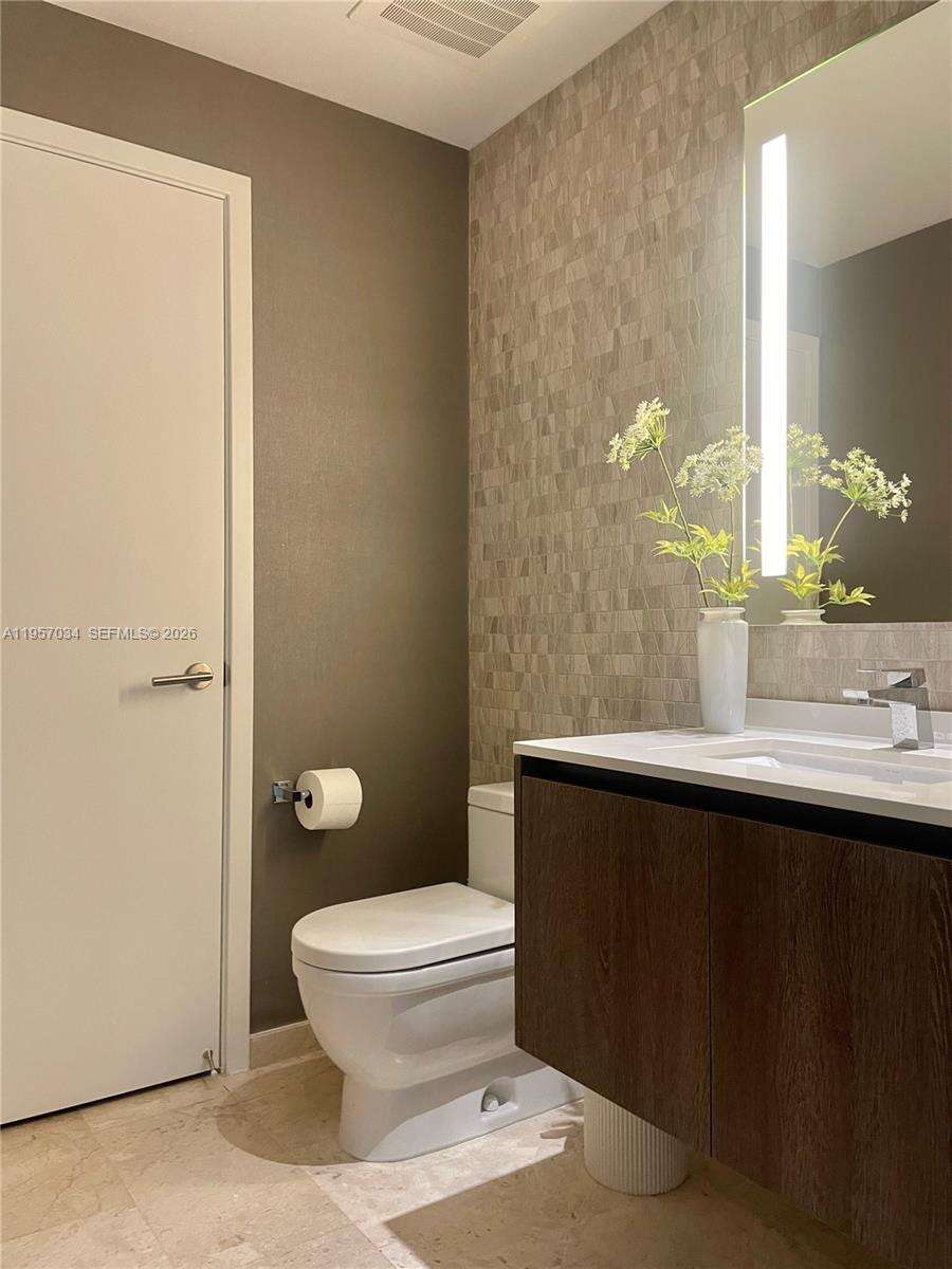 Rise Brickell at 88 7 St, Miami, FL 33131 - For Rent photo 19