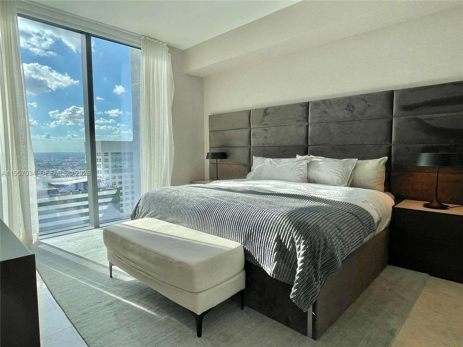 Rise Brickell at 88 7 St, Miami, FL 33131 - For Rent photo 5