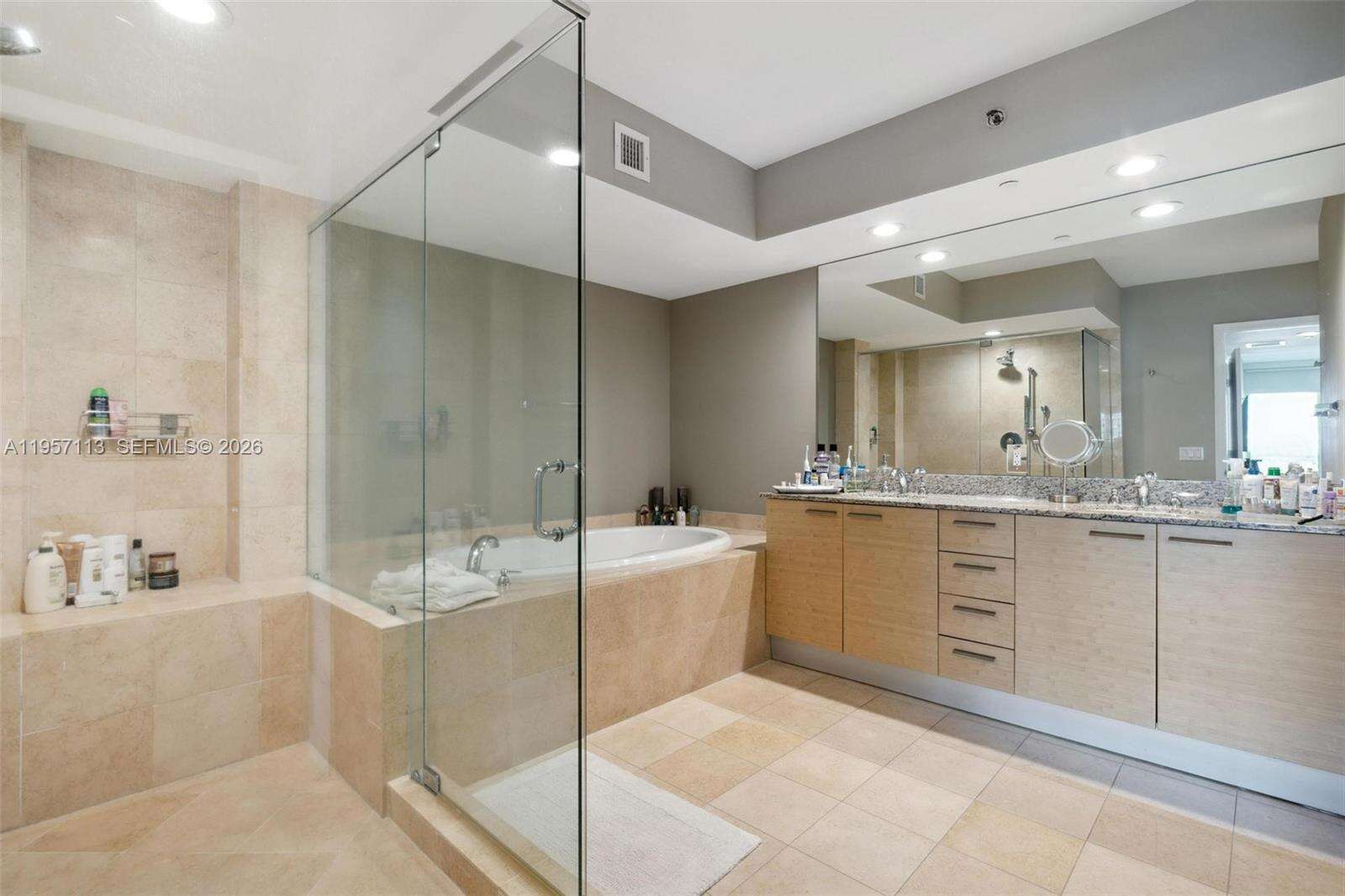 The Beach Club Two at 1830 Ocean Dr, Hallandale Beach, FL 33009 - For Rent photo 18