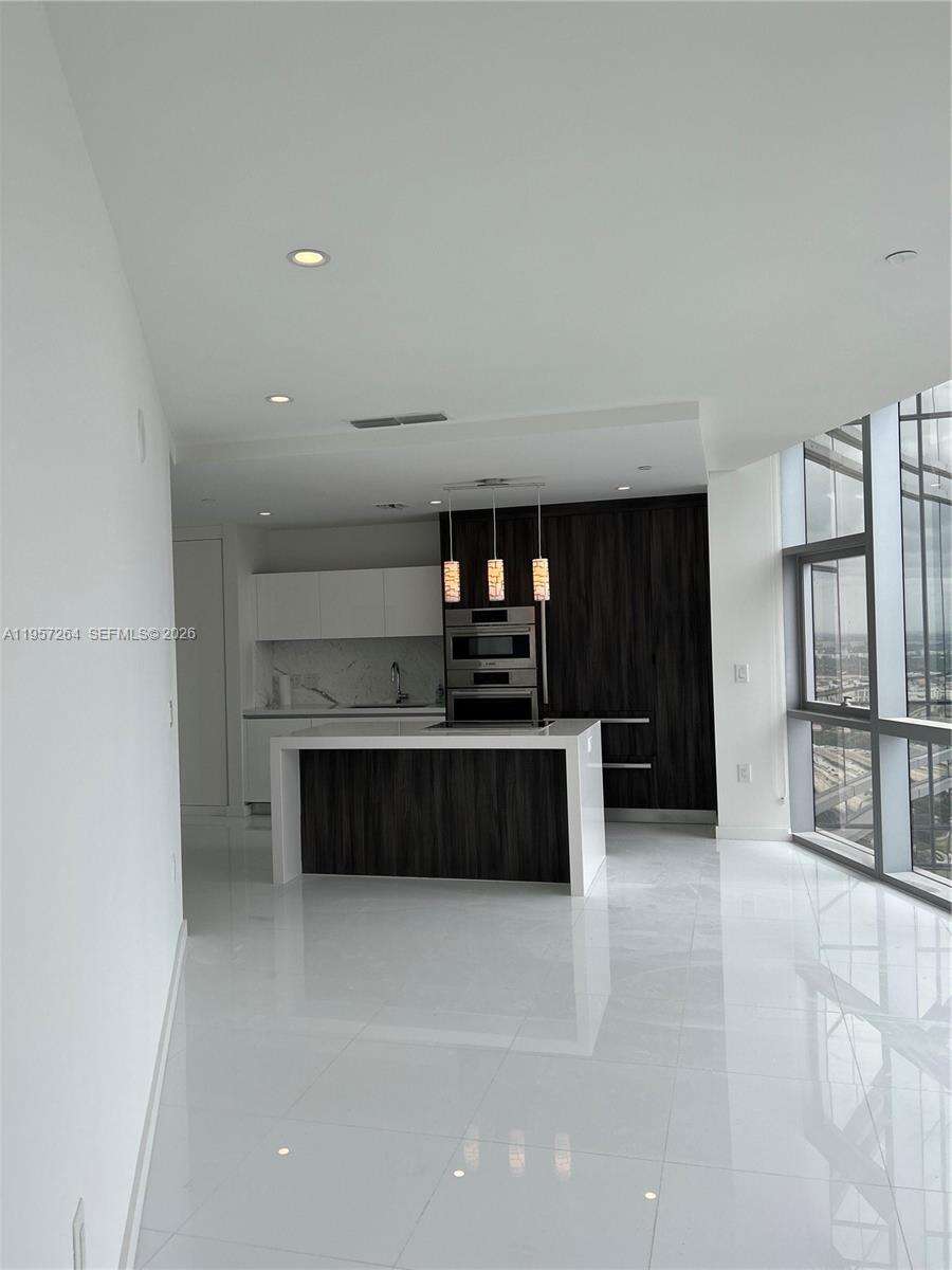 Paramount Miami Worldcenter at 851 1 Ave, Miami, FL 33132 - For Rent photo 11
