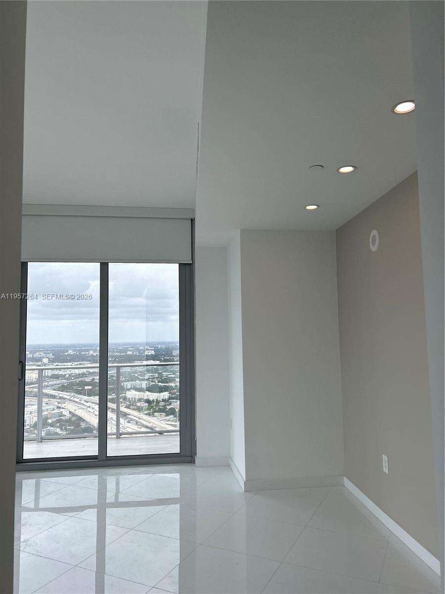 Paramount Miami Worldcenter at 851 1 Ave, Miami, FL 33132 - For Rent photo 15