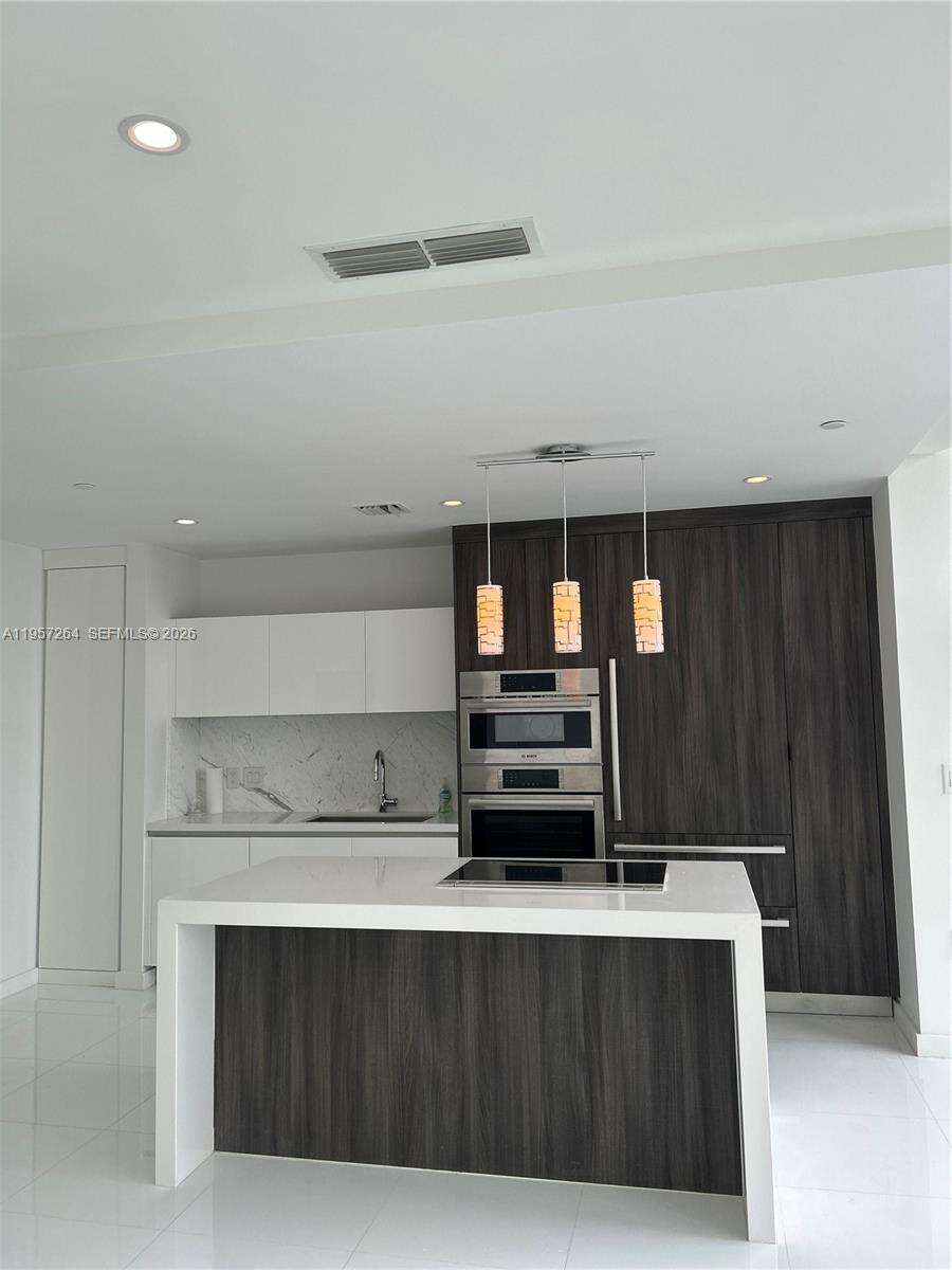 Paramount Miami Worldcenter at 851 1 Ave, Miami, FL 33132 - For Rent photo 10