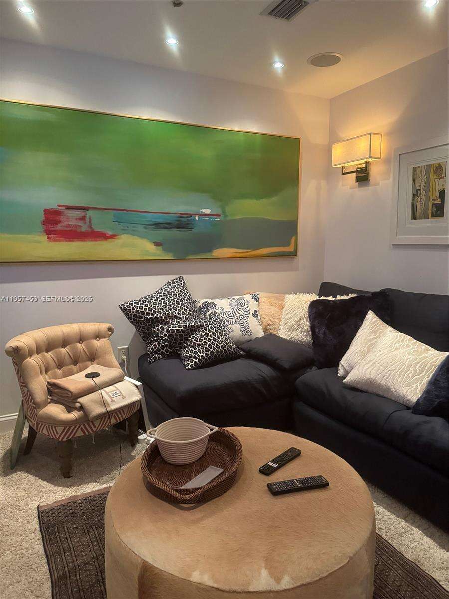 1060 Brickell at 1050 Brickell Ave, Miami, FL 33131 - For Rent photo 12