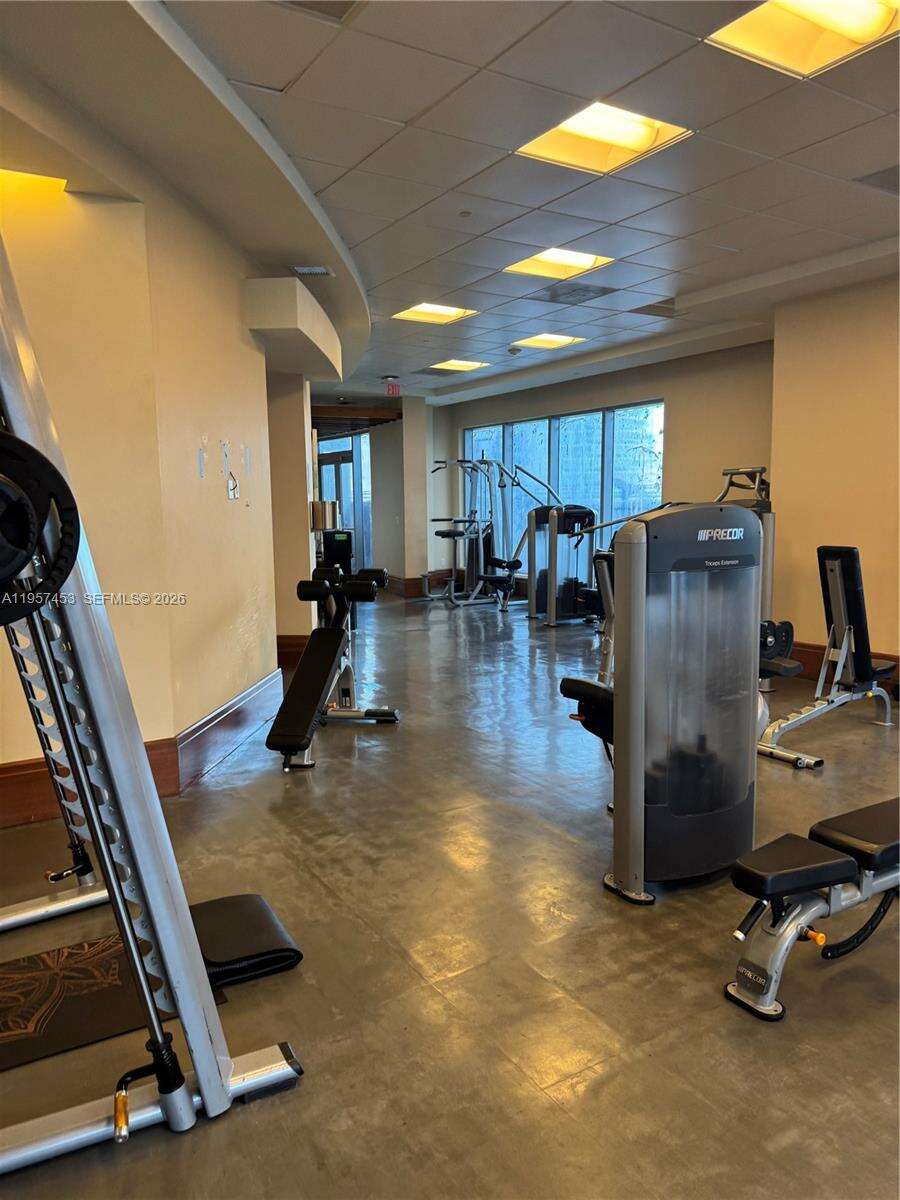 1060 Brickell at 1050 Brickell Ave, Miami, FL 33131 - For Rent photo 38