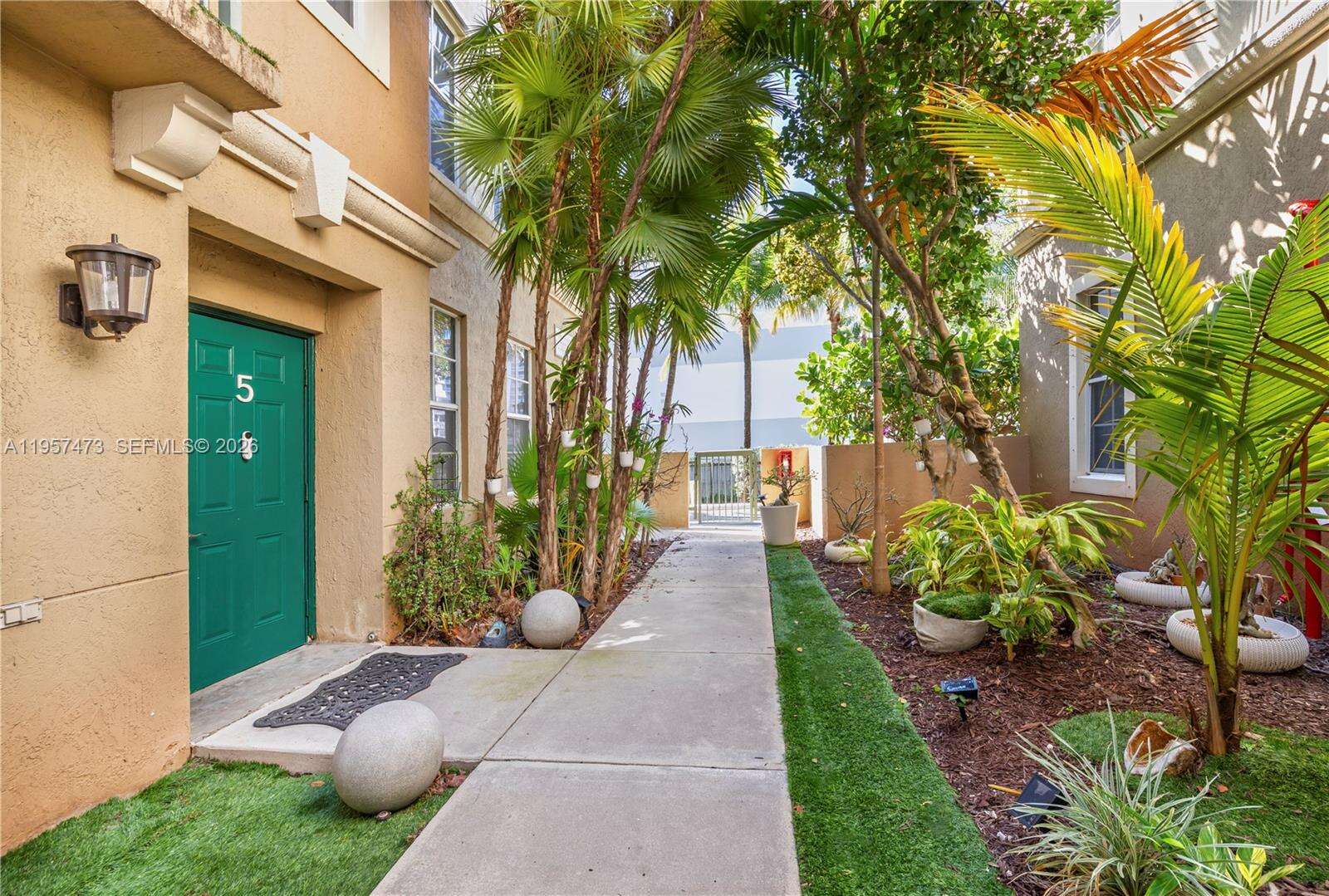 2080 Ocean Drive at 2067 Ocean Dr, Hallandale Beach, FL 33009 - For Rent photo 23