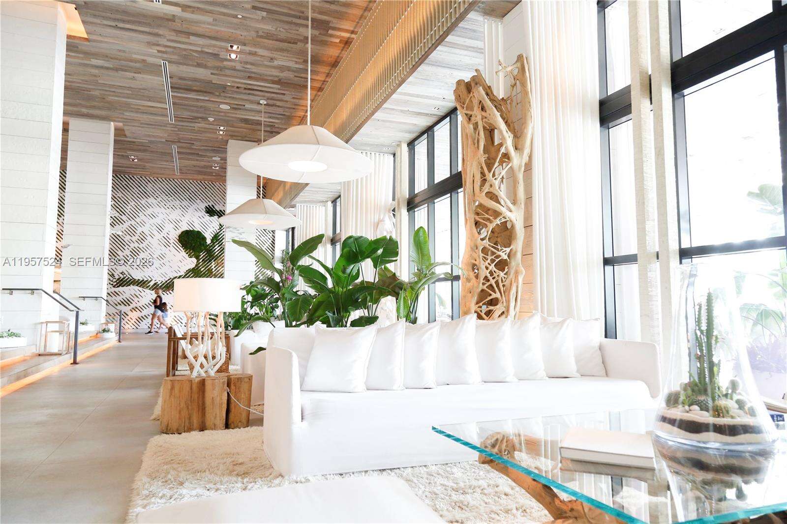 Roney Palace at 2301 Collins Ave, Miami Beach, FL 33139 - For Rent photo 31