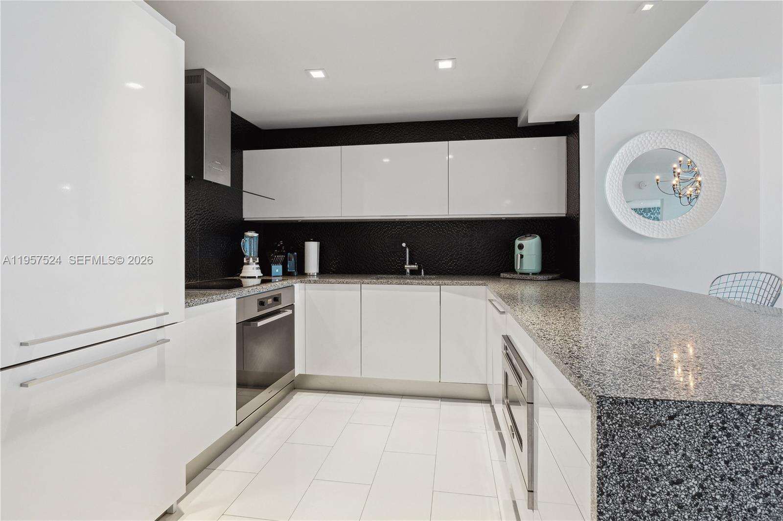 Roney Palace at 2301 Collins Ave, Miami Beach, FL 33139 - For Rent photo 6