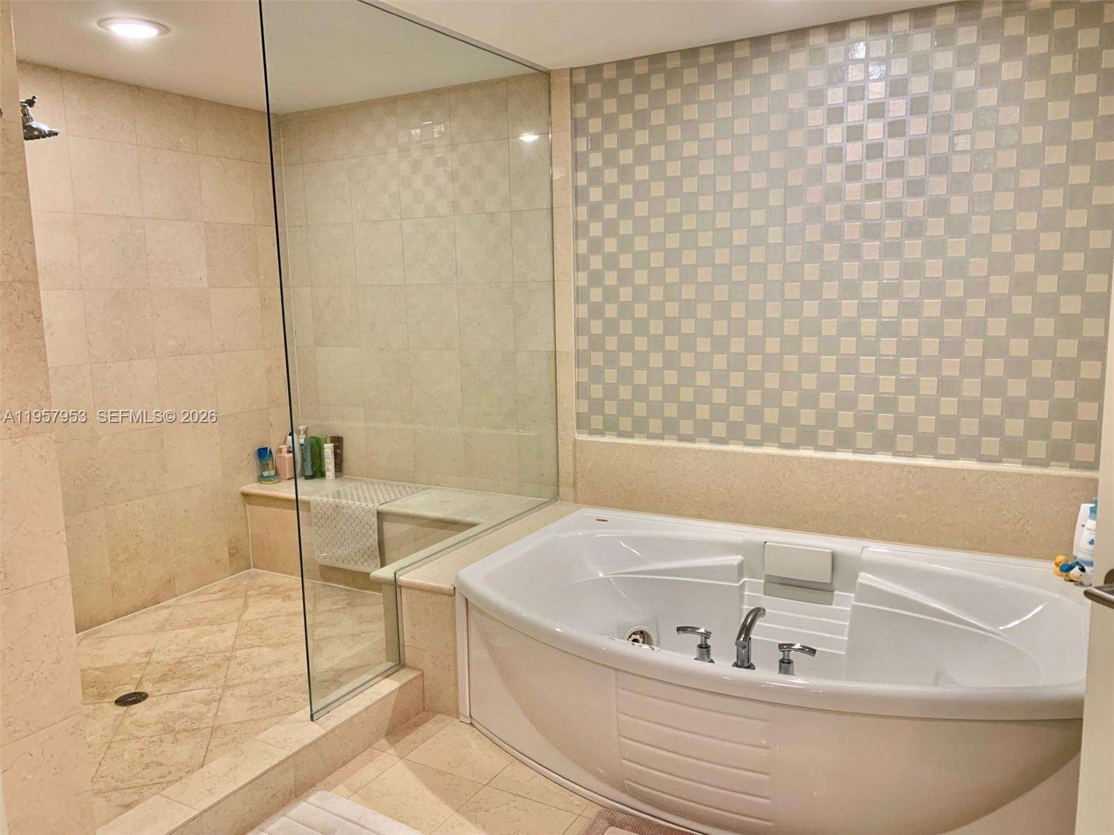 Ocean Palms at 3101 Ocean Dr, Hollywood, FL 33019 - For Rent photo 19