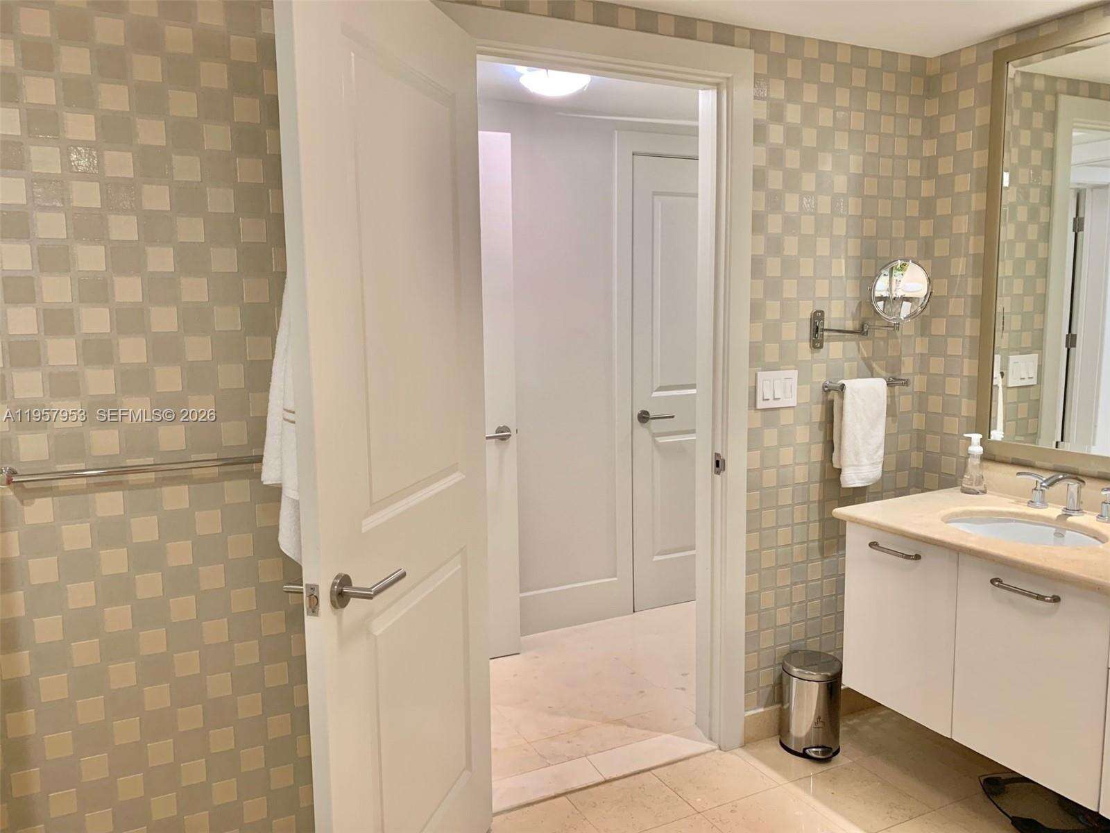 Ocean Palms at 3101 Ocean Dr, Hollywood, FL 33019 - For Rent photo 22