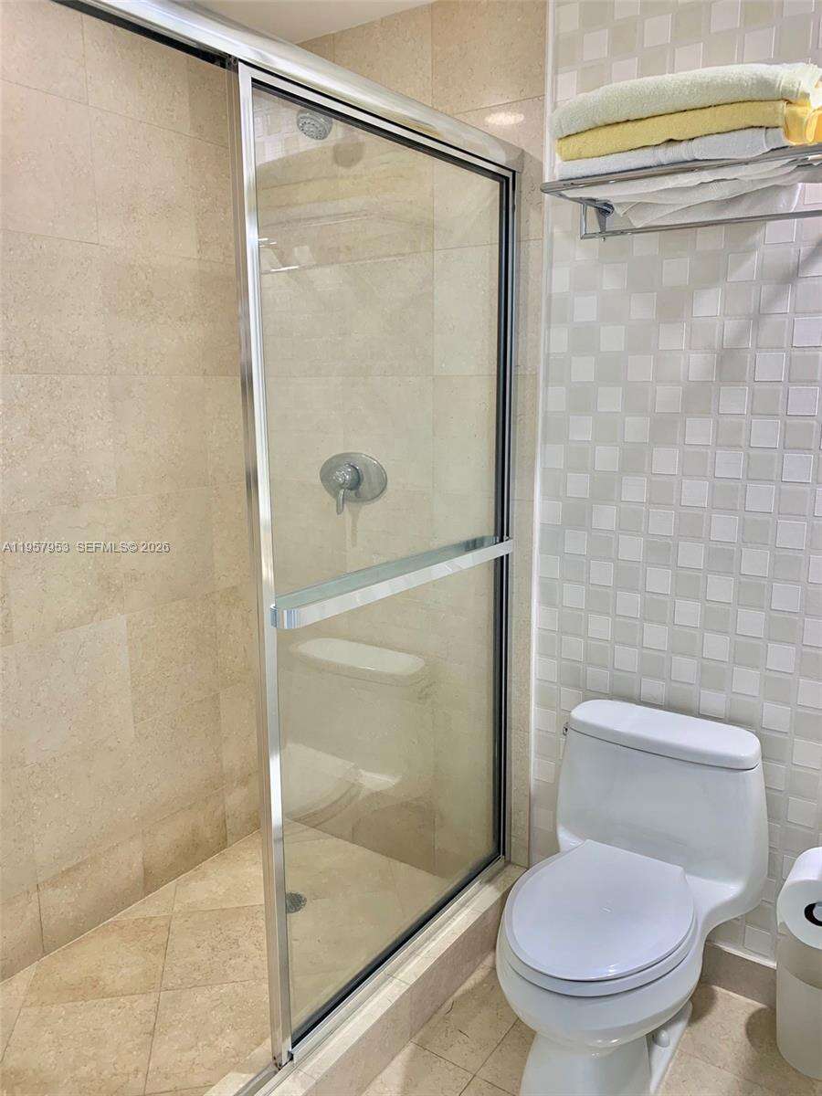 Ocean Palms at 3101 Ocean Dr, Hollywood, FL 33019 - For Rent photo 47