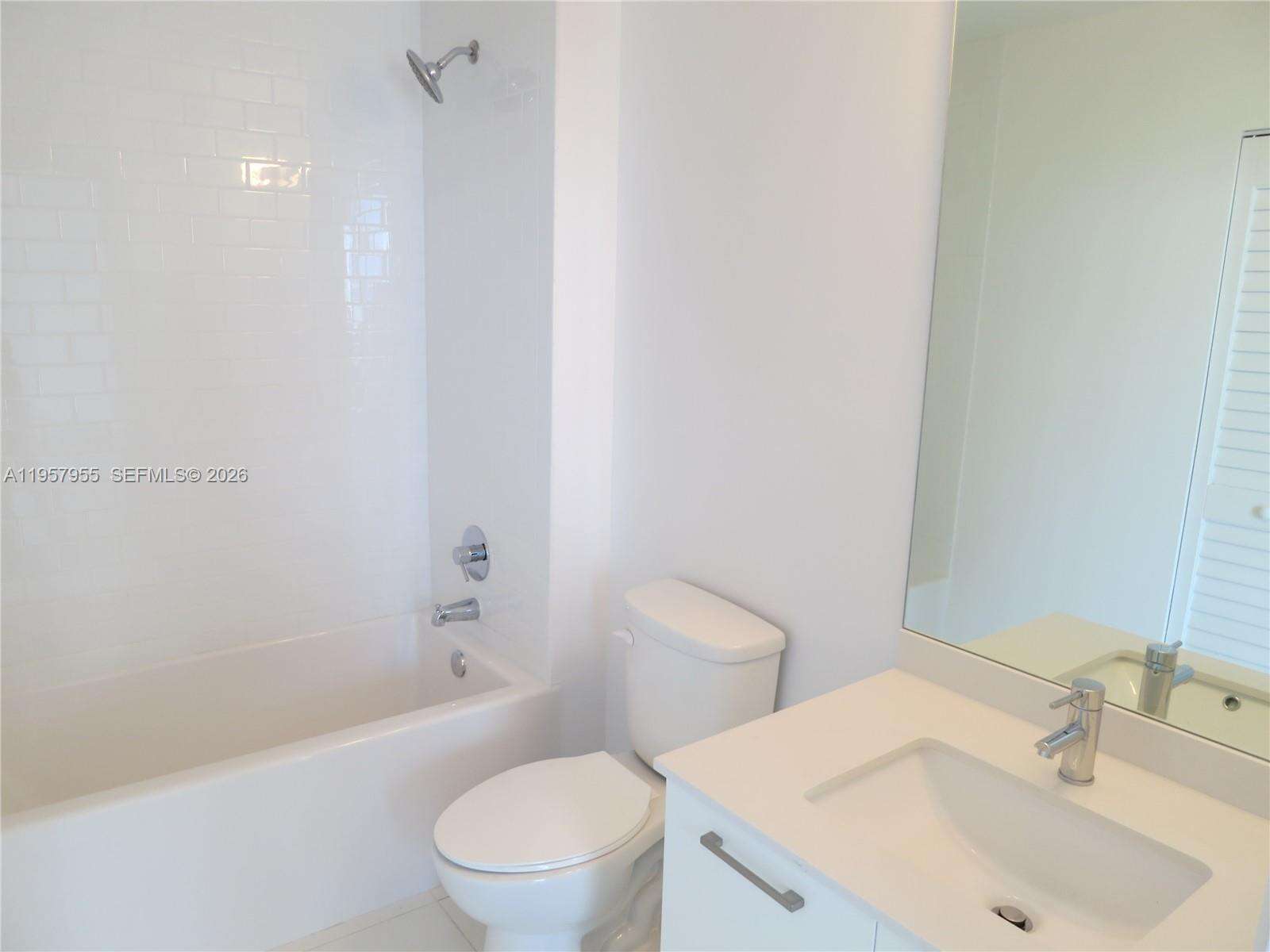 Centro at 151 1 St, Miami, FL 33131 - For Rent photo 7