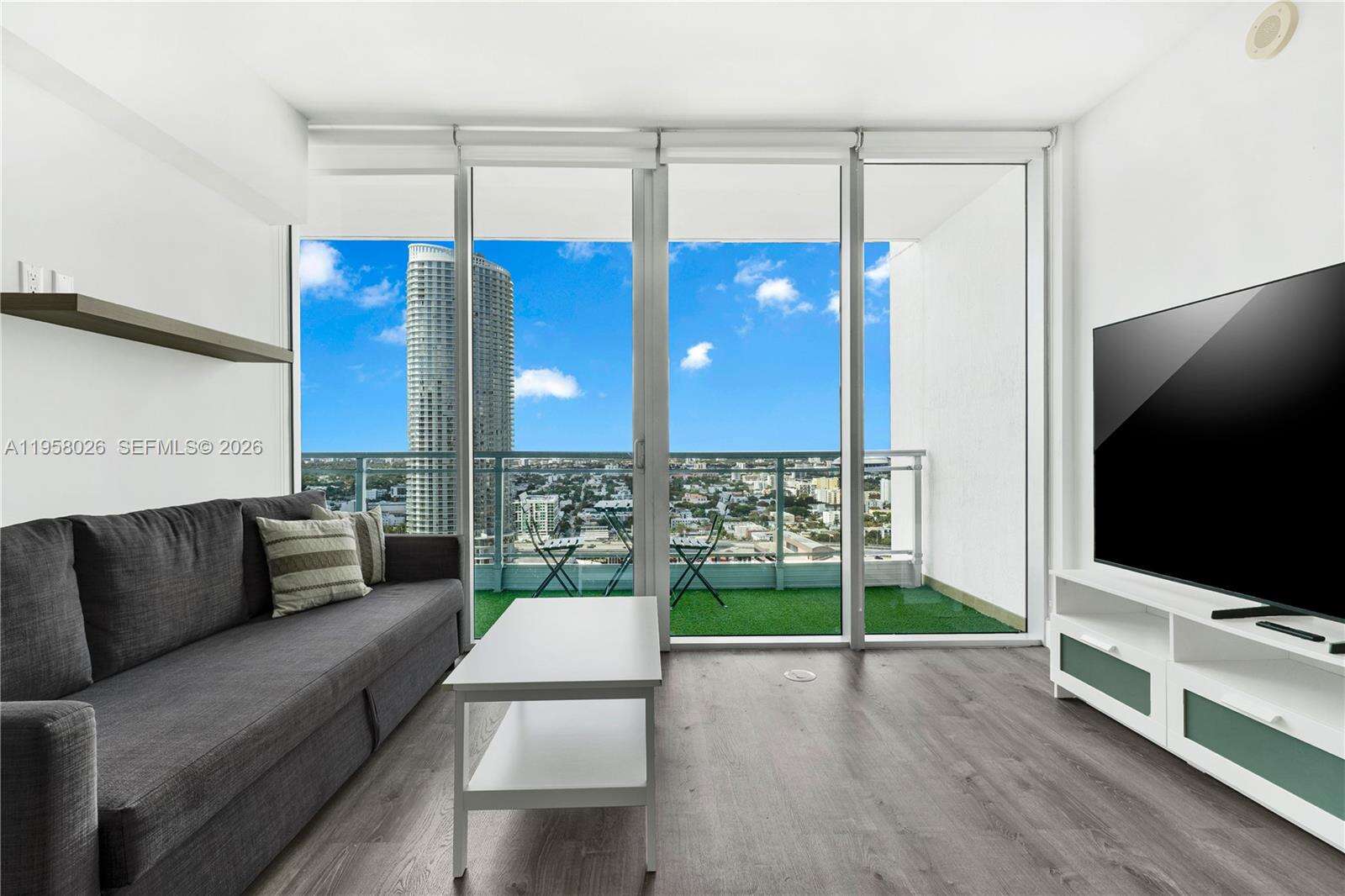 Mint at 92 3 St, Miami, FL 33130 - For Rent photo 3