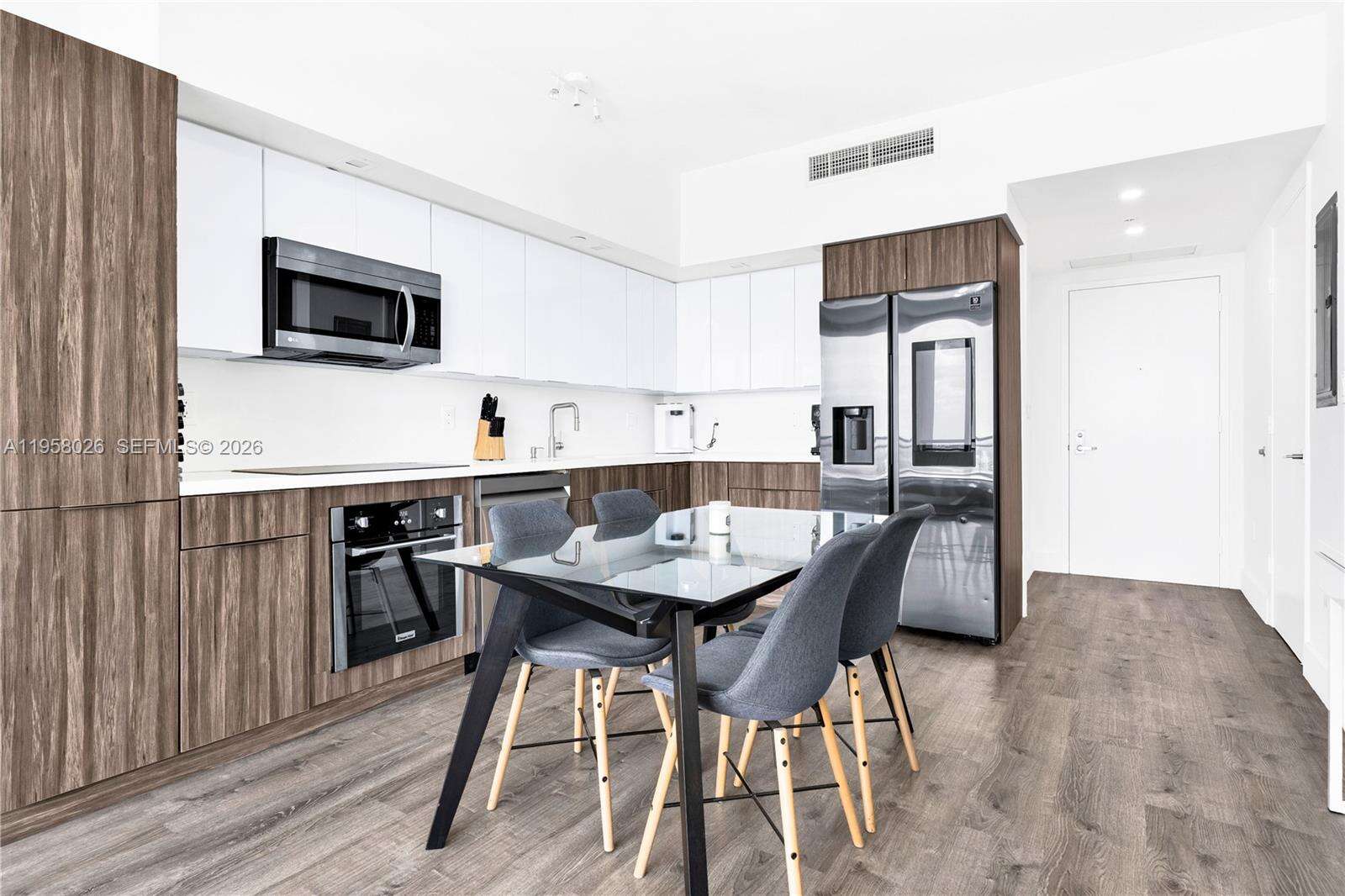 Mint at 92 3 St, Miami, FL 33130 - For Rent photo 5